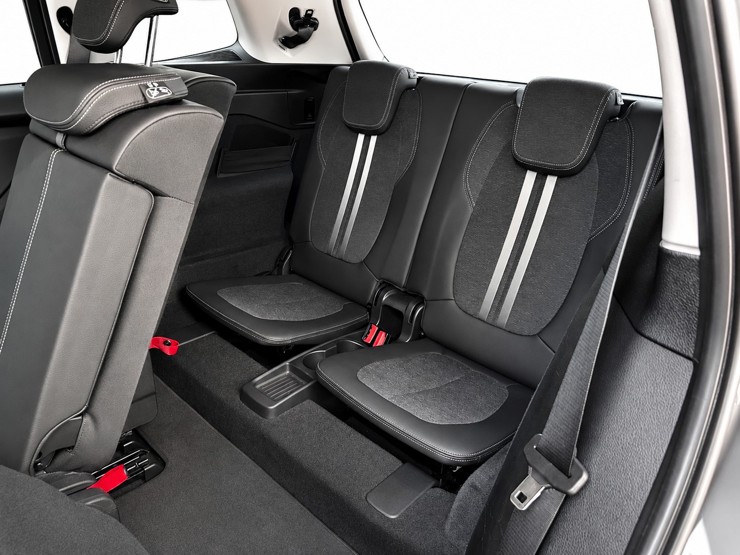 BMW 218d xDrive Gran Tourer CH FAHRZEUG-image-15