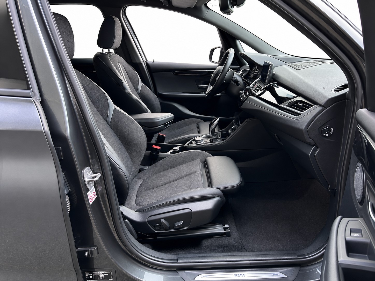 BMW 218d xDrive Gran Tourer CH FAHRZEUG-image-9