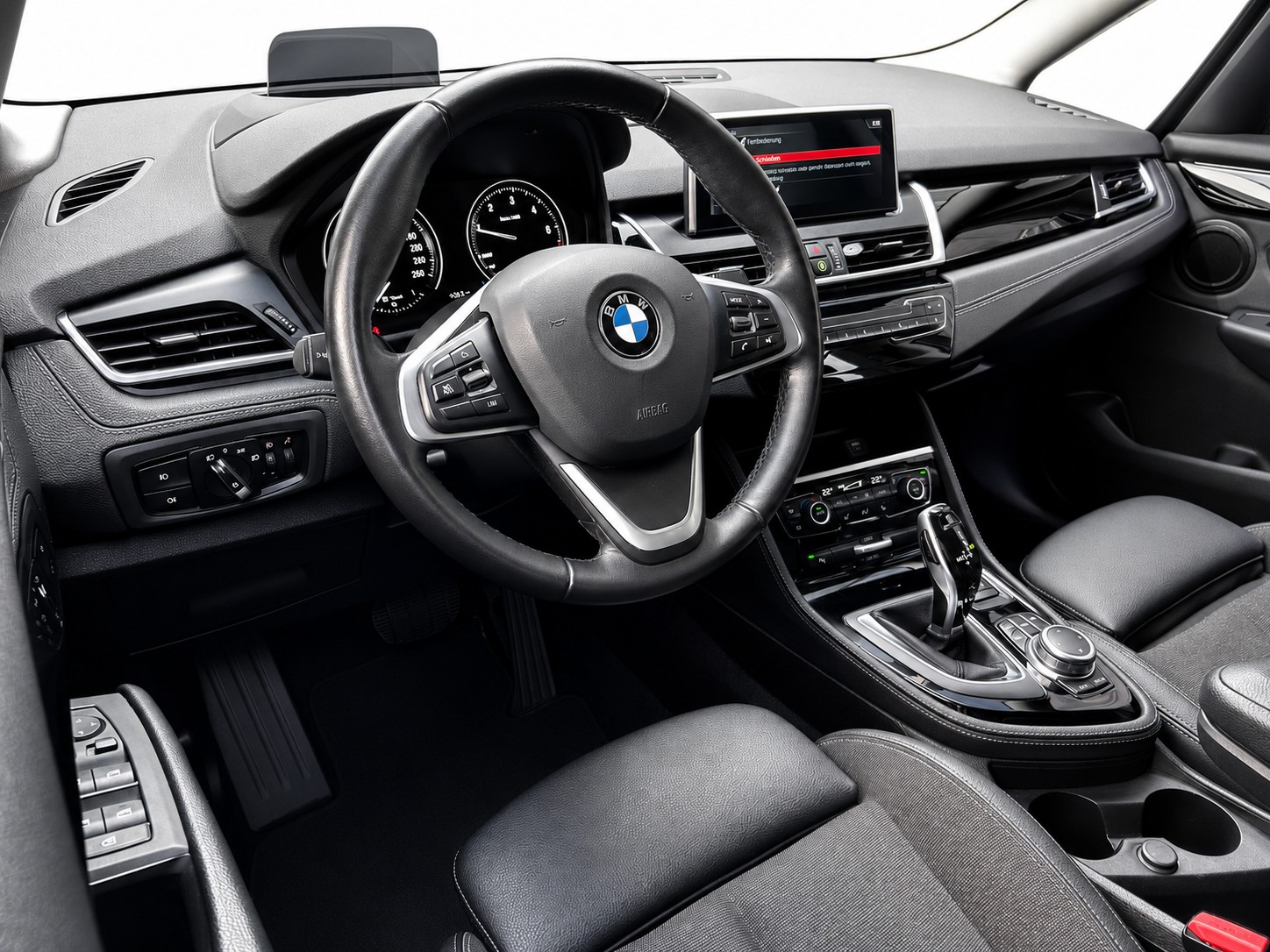 BMW 218d xDrive Gran Tourer CH FAHRZEUG-image-11
