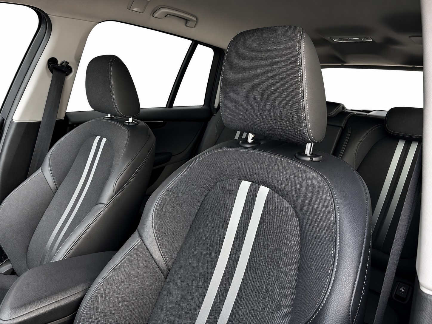 BMW 218d xDrive Gran Tourer CH FAHRZEUG-image-10