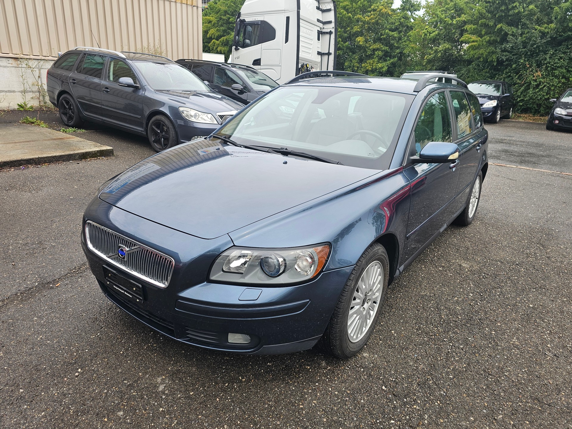 VOLVO V50 2.4I Momentum-image-0