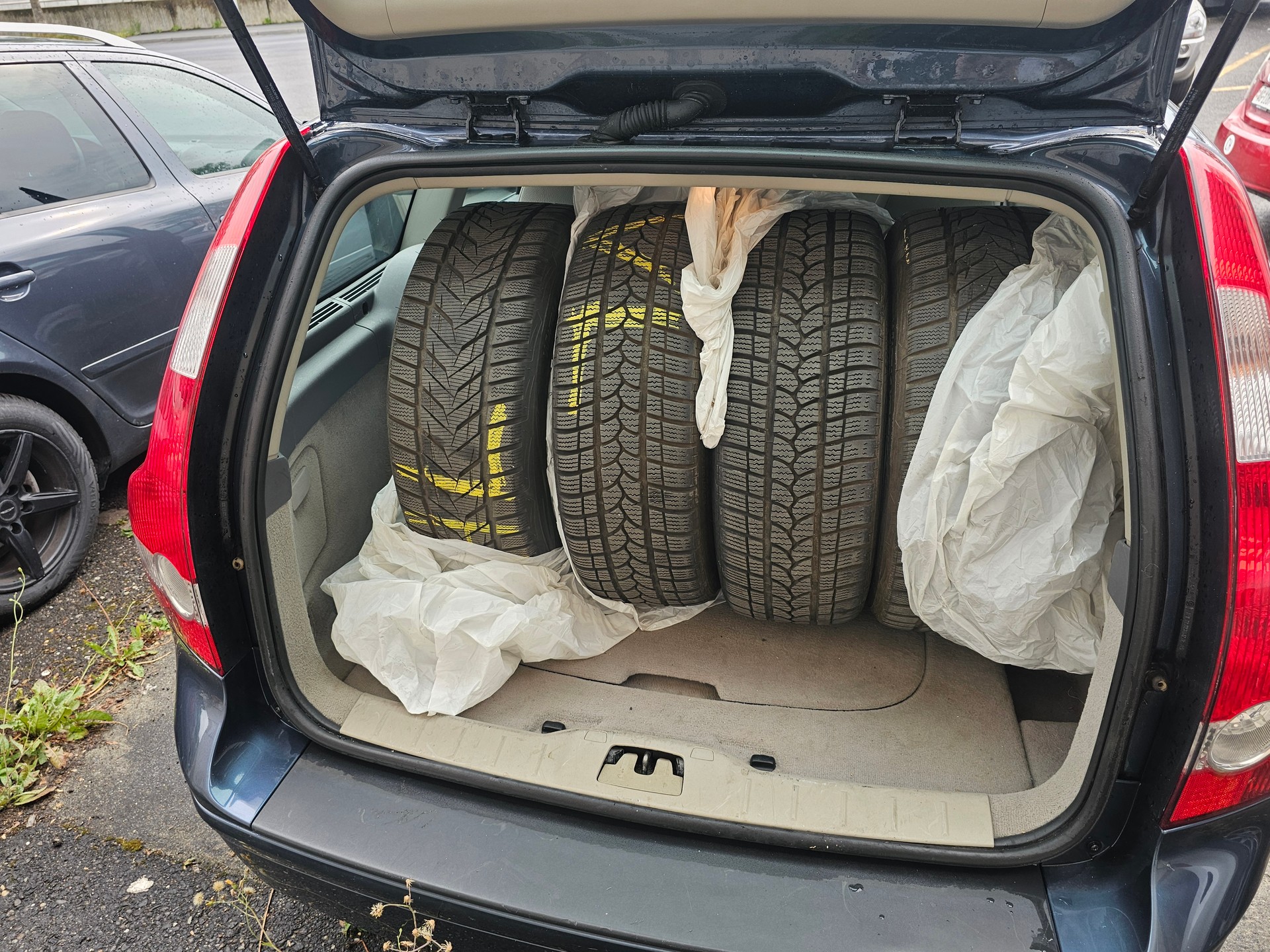 VOLVO V50 2.4I Momentum-image-9