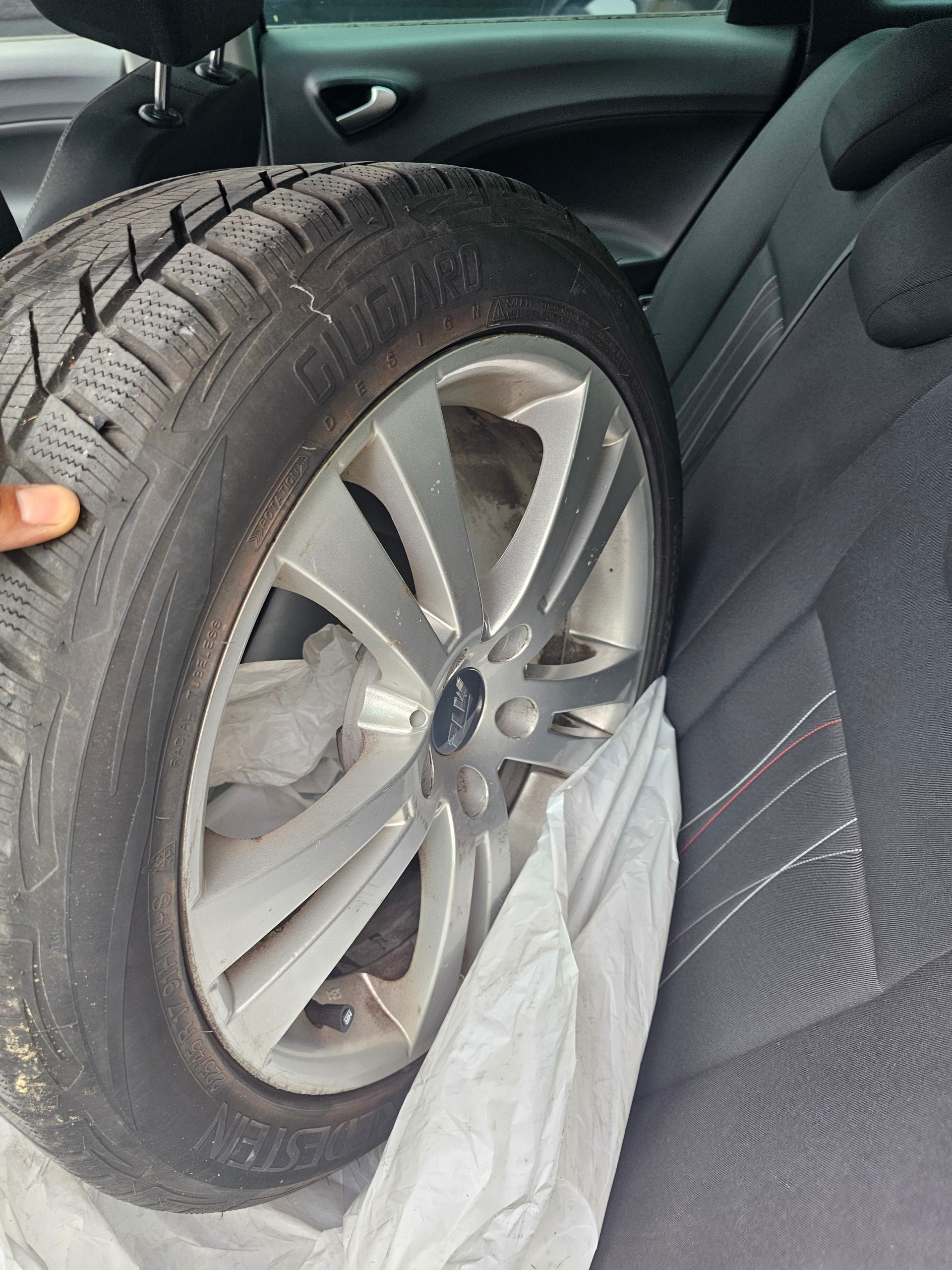 VOLVO V50 2.4I Momentum-image-8