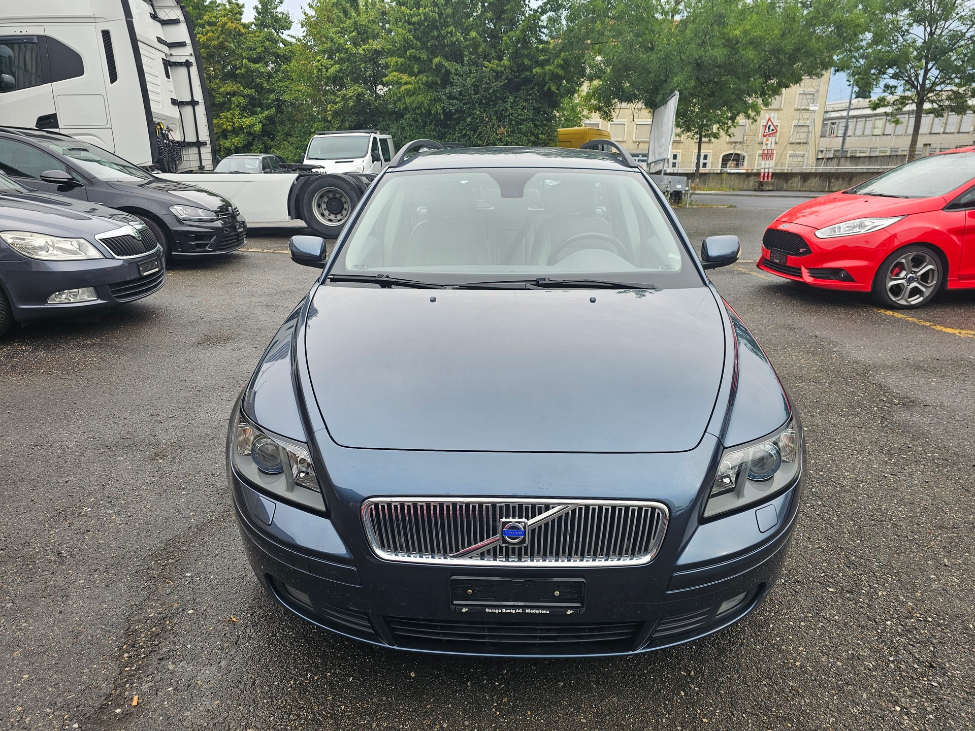 VOLVO V50 2.4I Momentum-image-2
