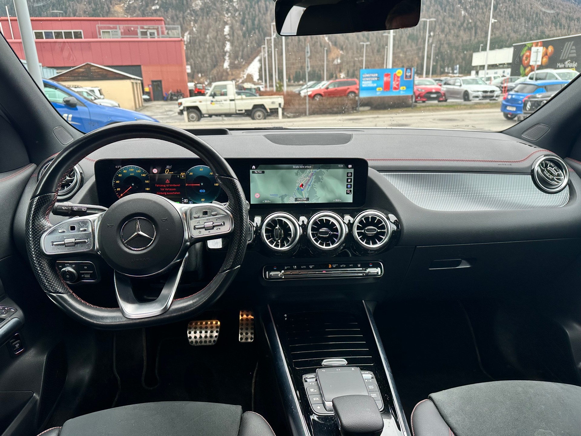 MERCEDES-BENZ EQA 350 Swiss Star AMG Line 4matic-image-10