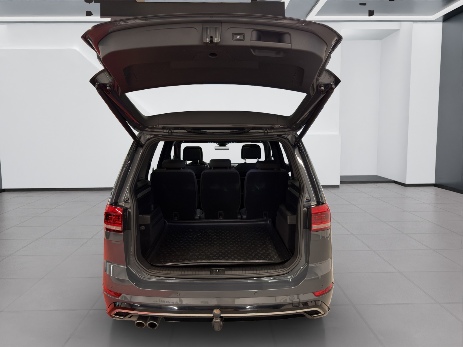 VW Touran 2.0 TDI BlueMotion Technology Highline R-Line DSG-image-29