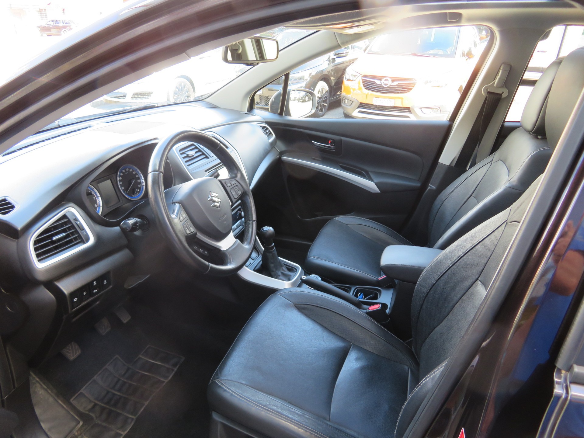 SUZUKI SX4 S-Cross 1.6 16V Compact Top 4WD-image-6