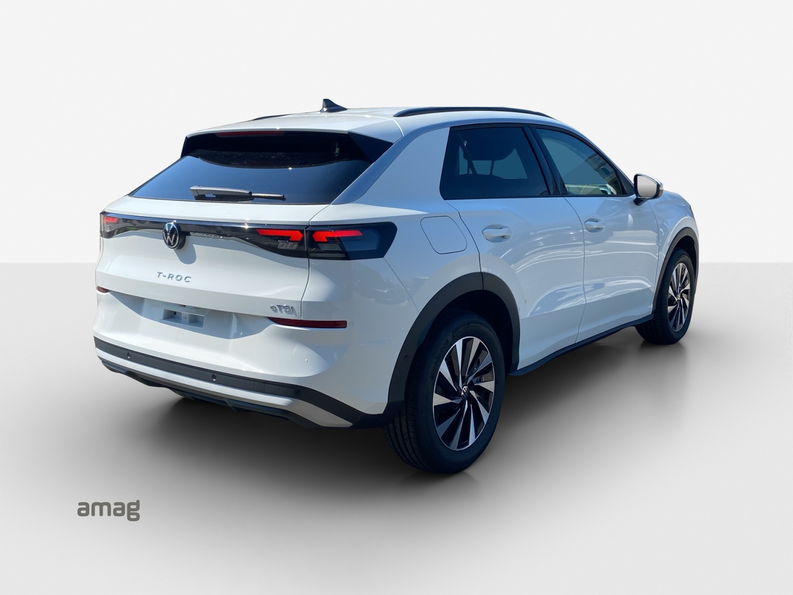 VW T-Roc 1.5 eTSI mHEV Life DSG-image-4