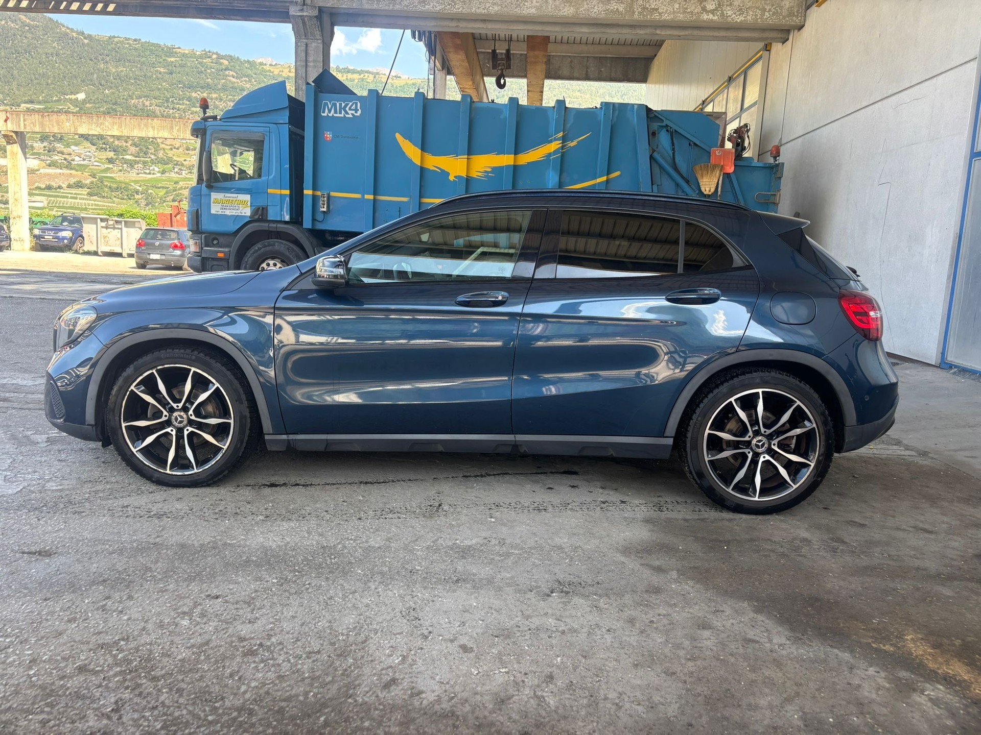 MERCEDES-BENZ GLA 200 Urban 7G-DCT-image-1