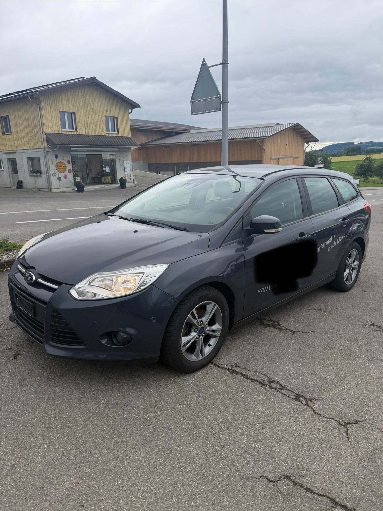 FORD Focus 1.0 SCTi Trend-image-0