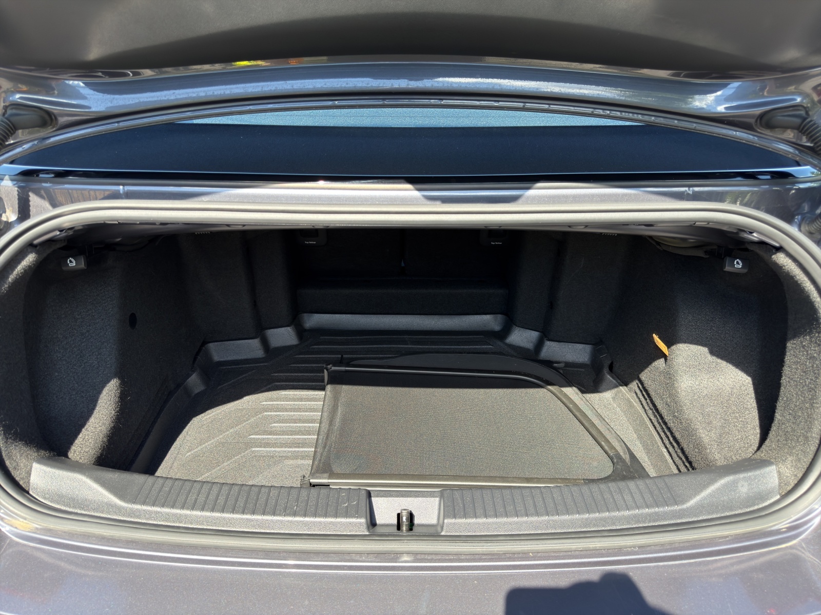 VW T-Roc Cabriolet 1.5 TSI EVO R-Line DSG-image-12