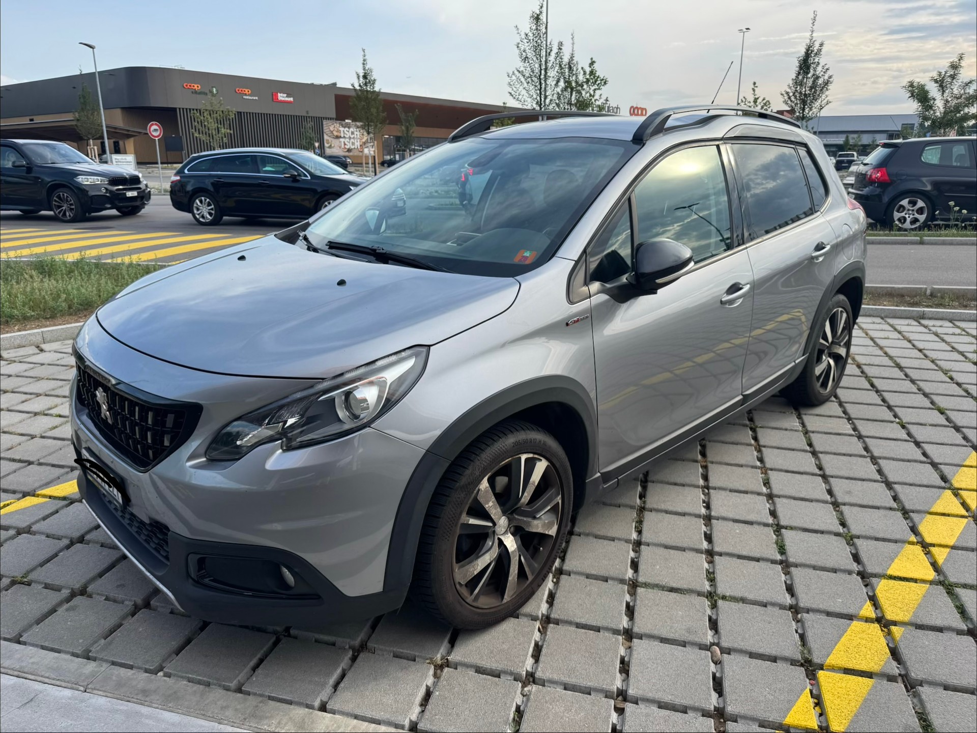 PEUGEOT 1.6 BlueHDi 120 GT Line-image-0
