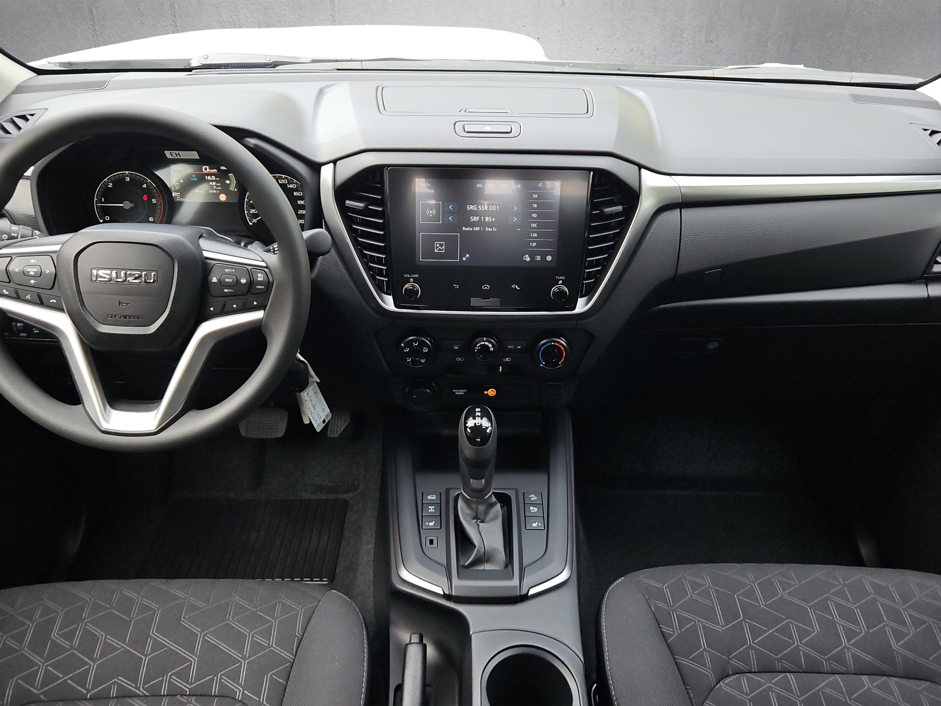 ISUZU D-MAX 1.9 CrewCab N60BB+ 4x4 - Alu-Brücke-image-11
