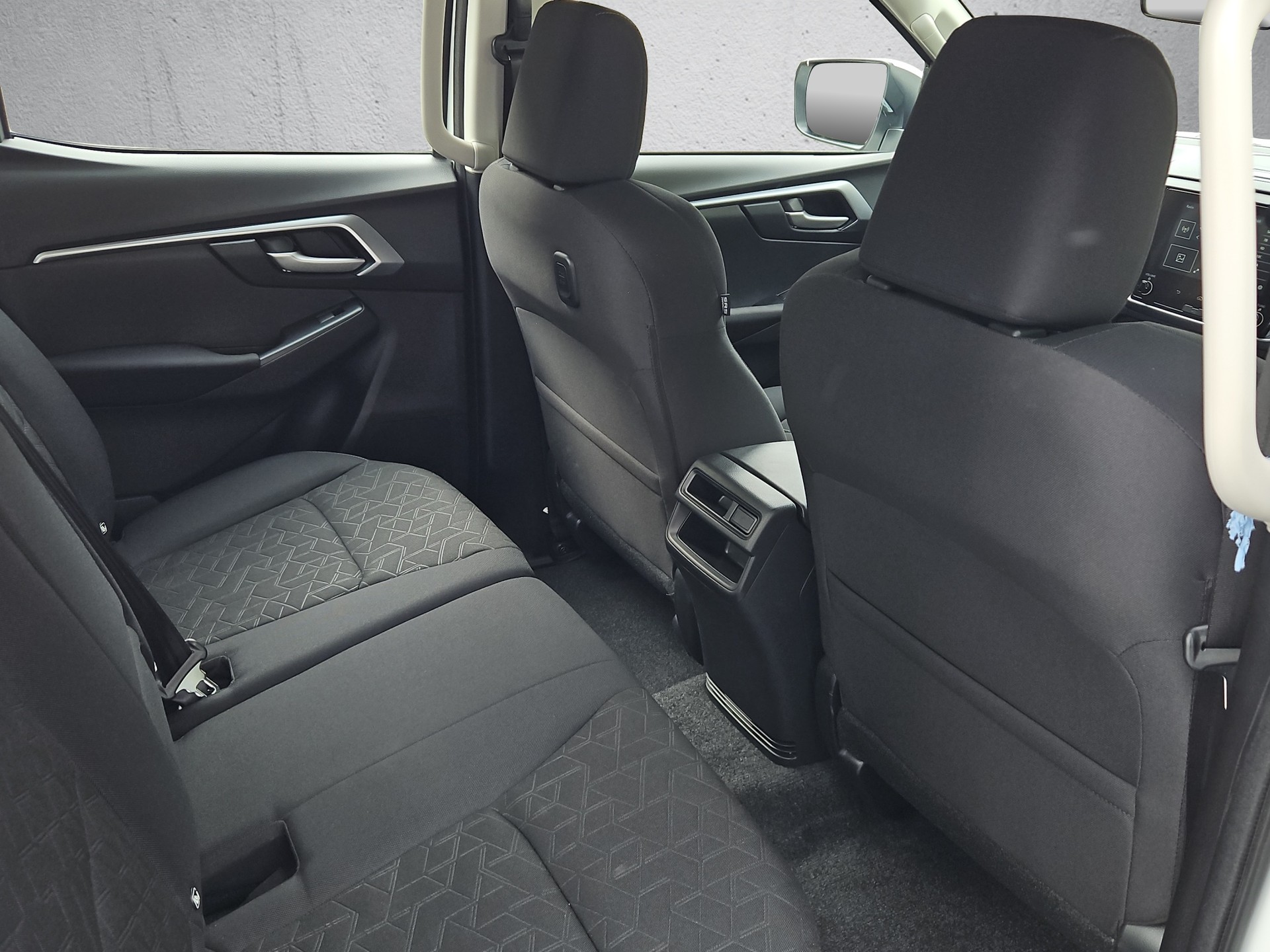 ISUZU D-MAX 1.9 CrewCab N60BB+ 4x4 - Alu-Brücke-image-19