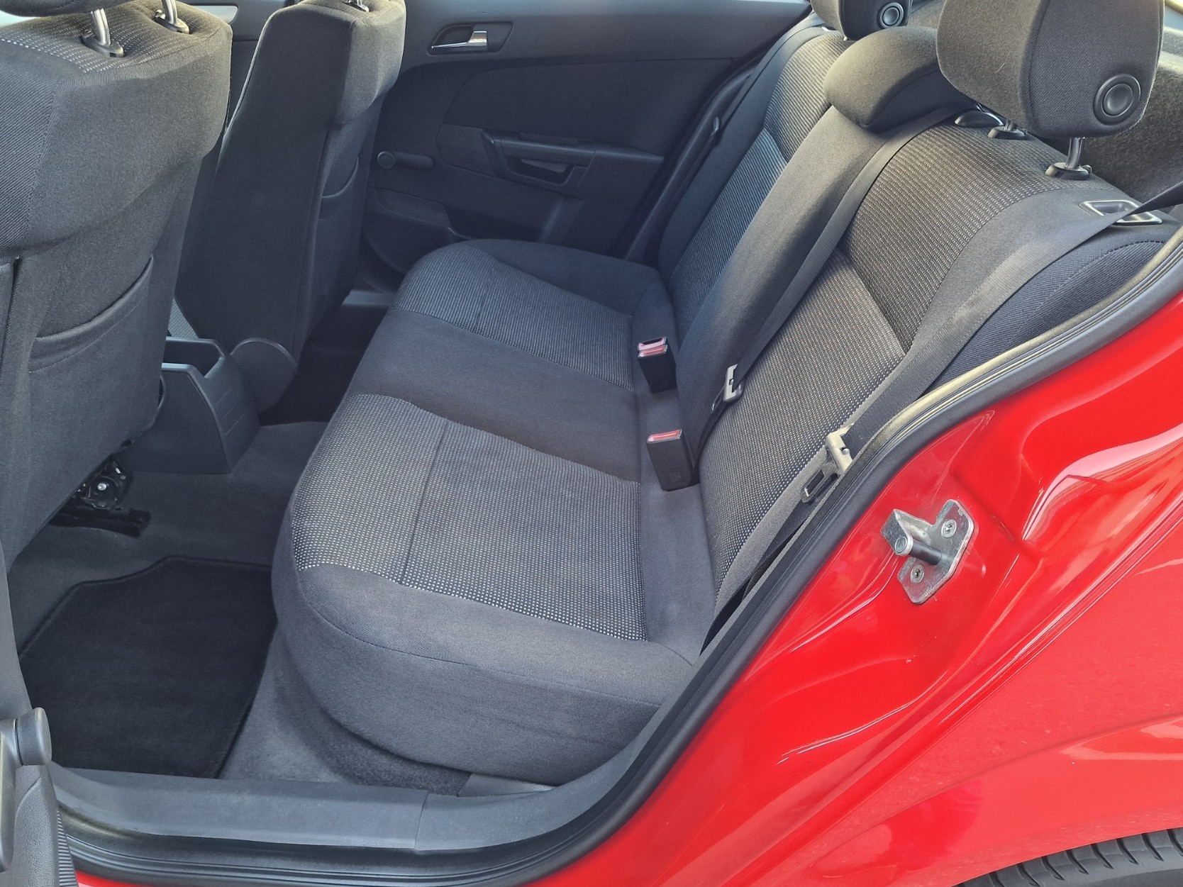 OPEL Astra 1.6i 16V Turbo Sport-image-12
