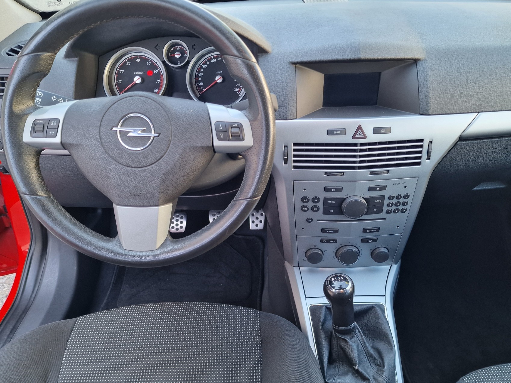 OPEL Astra 1.6i 16V Turbo Sport-image-10