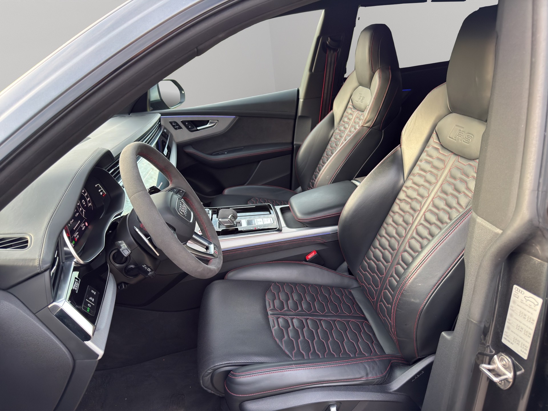 AUDI RSQ8 Quattro Tiptronic-image-8