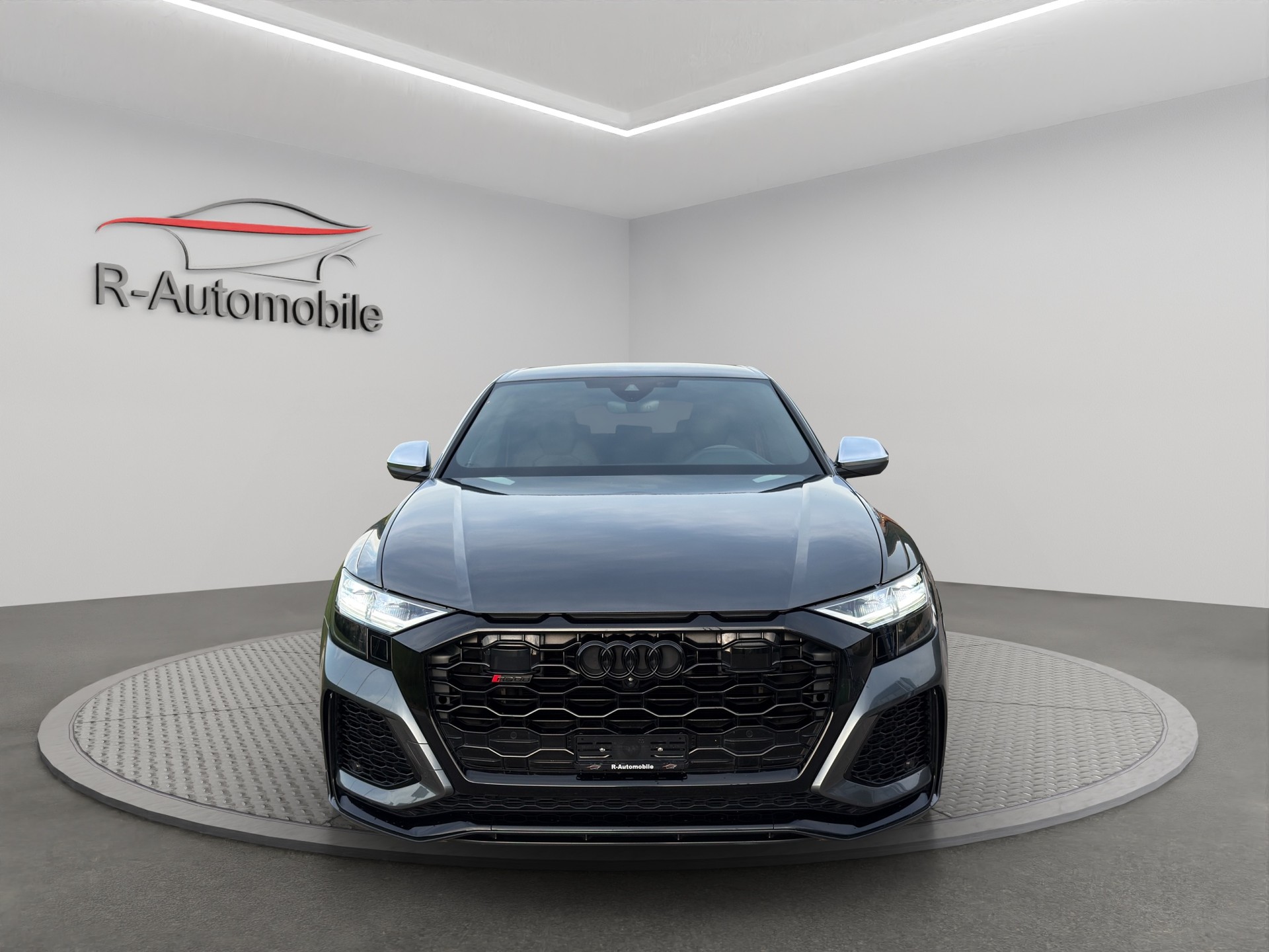 AUDI RSQ8 Quattro Tiptronic-image-7