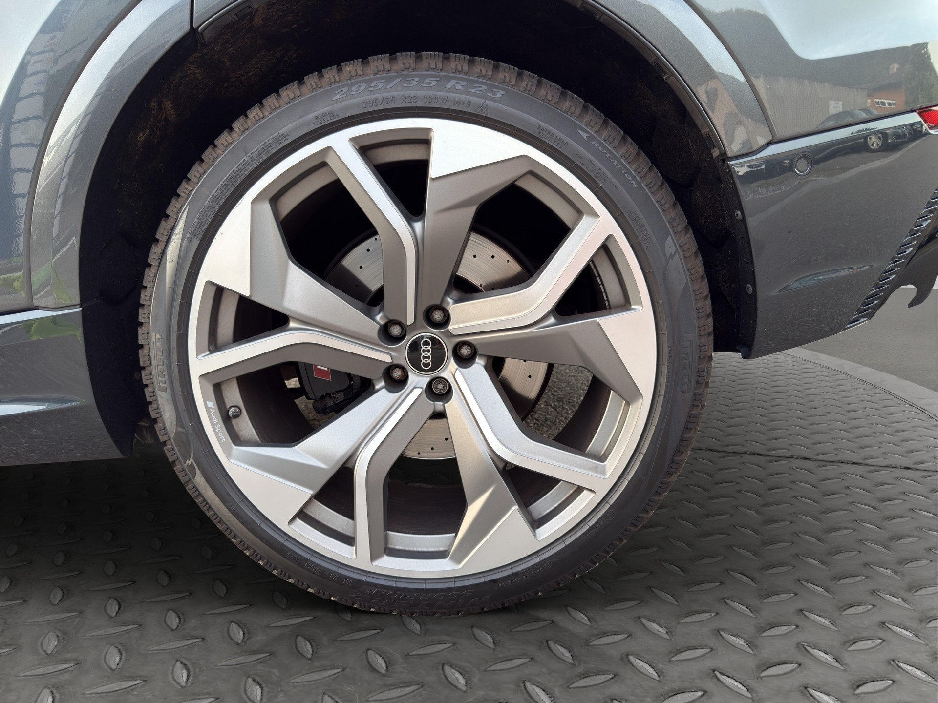 AUDI RSQ8 Quattro Tiptronic-image-15