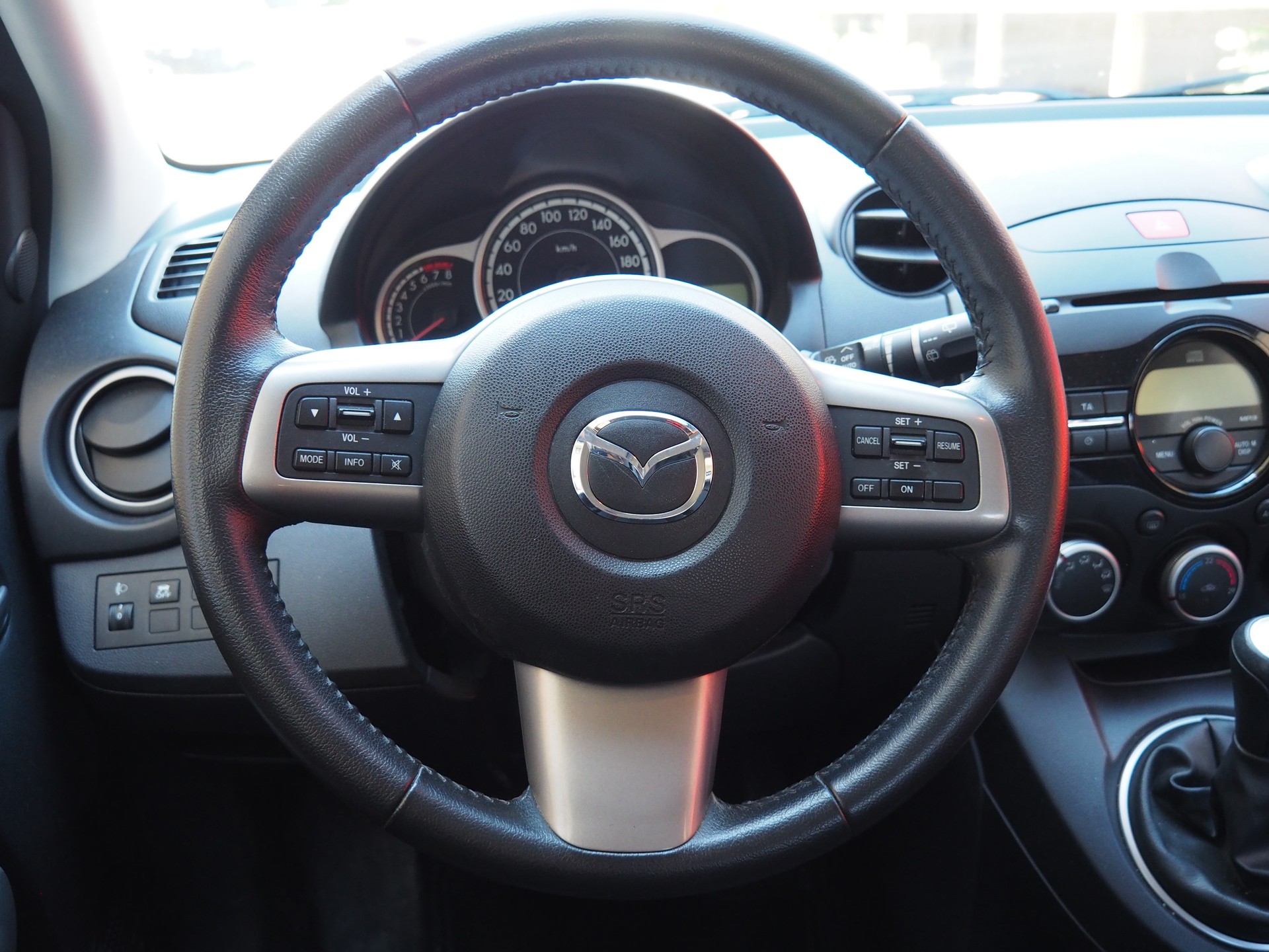 MAZDA 2 1.5i 16V Sport-image-14