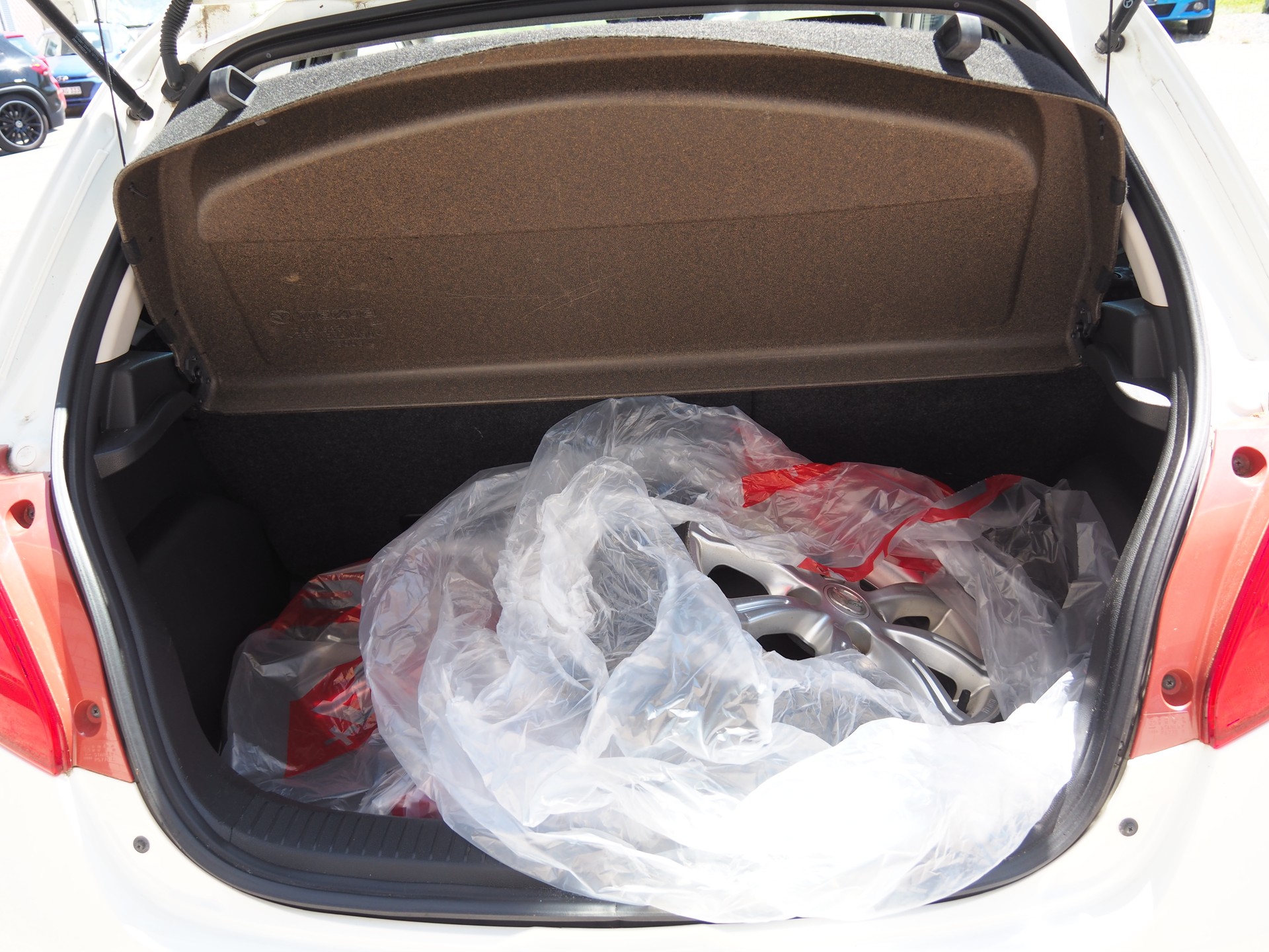 MAZDA 2 1.5i 16V Sport-image-9