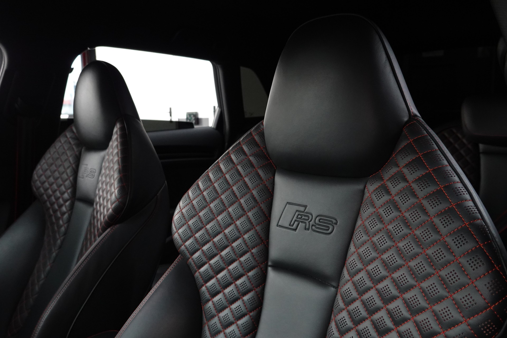AUDI RS3 SPORTBACK 2.5 TSI QUATTRO S-TRONIC CH-FZ OHNE OPF // APR ON TOP-image-30