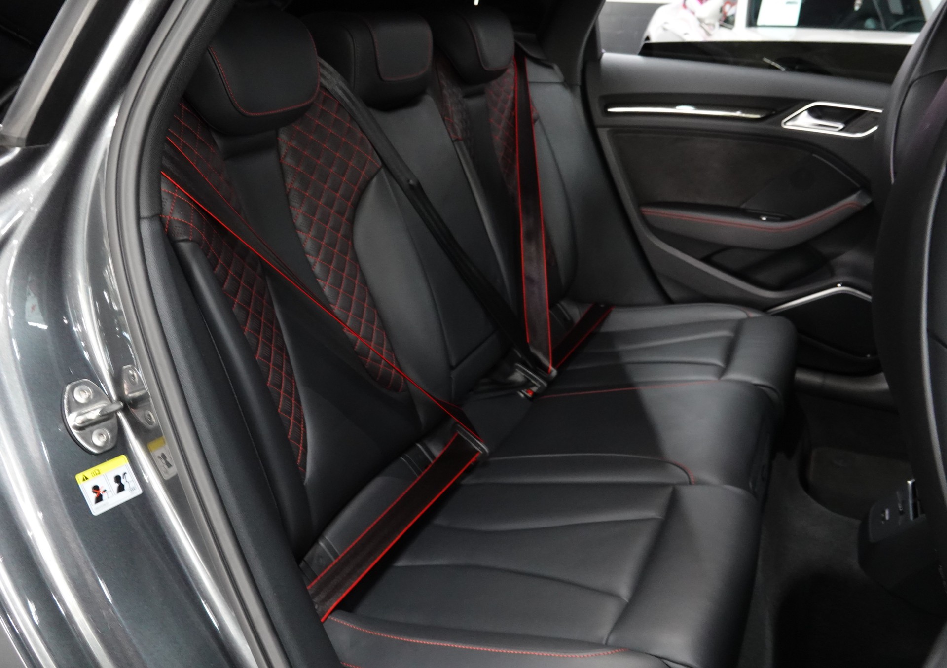 AUDI RS3 SPORTBACK 2.5 TSI QUATTRO S-TRONIC CH-FZ OHNE OPF // APR ON TOP-image-34