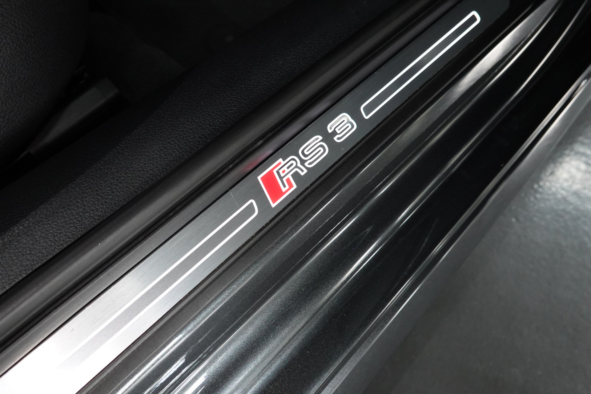 AUDI RS3 SPORTBACK 2.5 TSI QUATTRO S-TRONIC CH-FZ OHNE OPF // APR ON TOP-image-41