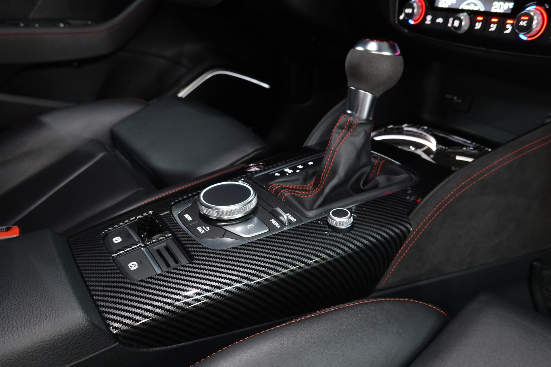AUDI RS3 SPORTBACK 2.5 TSI QUATTRO S-TRONIC CH-FZ OHNE OPF // APR ON TOP-image-42