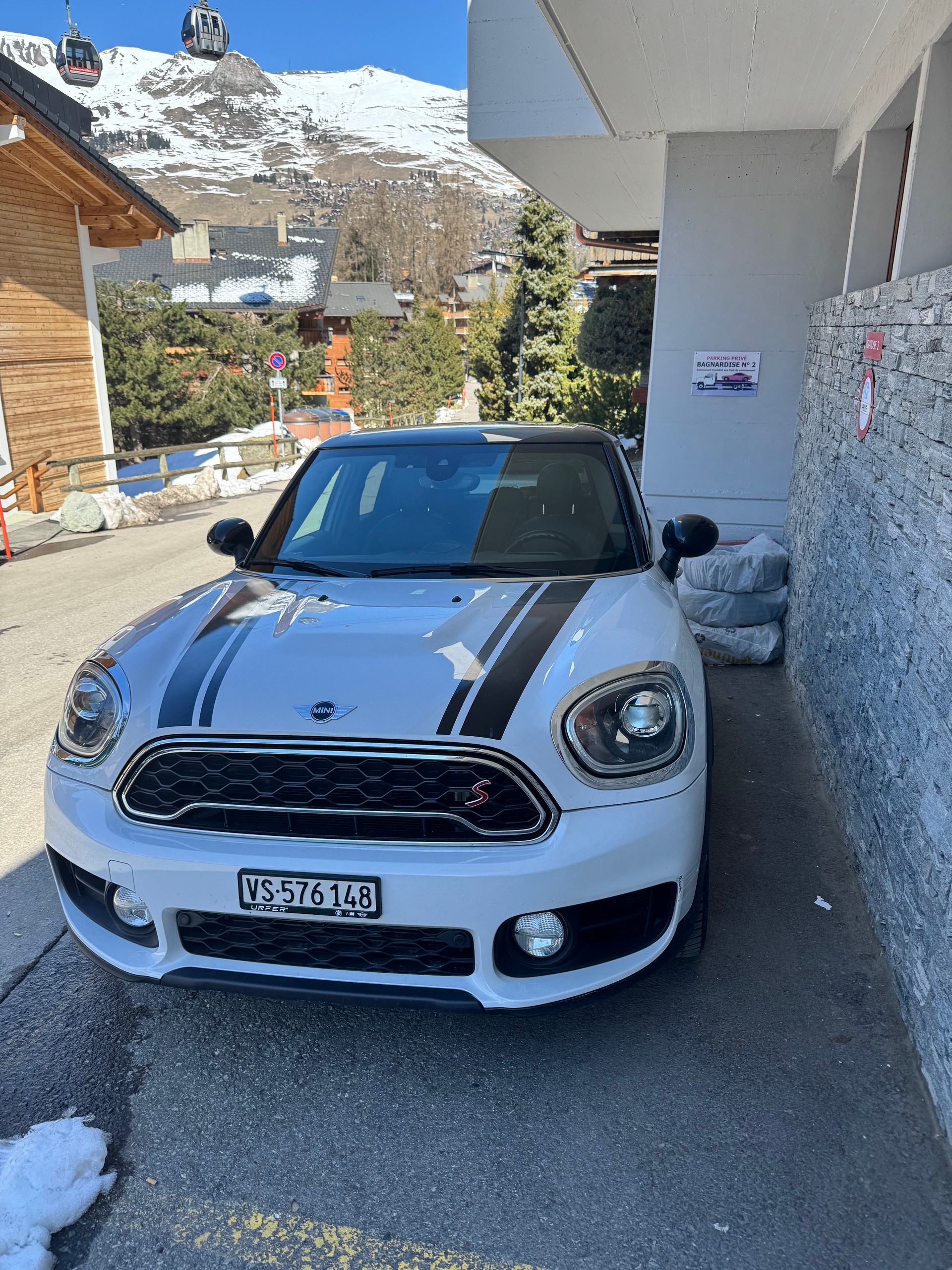 MINI 2.0i Cooper S ALL4-image-0