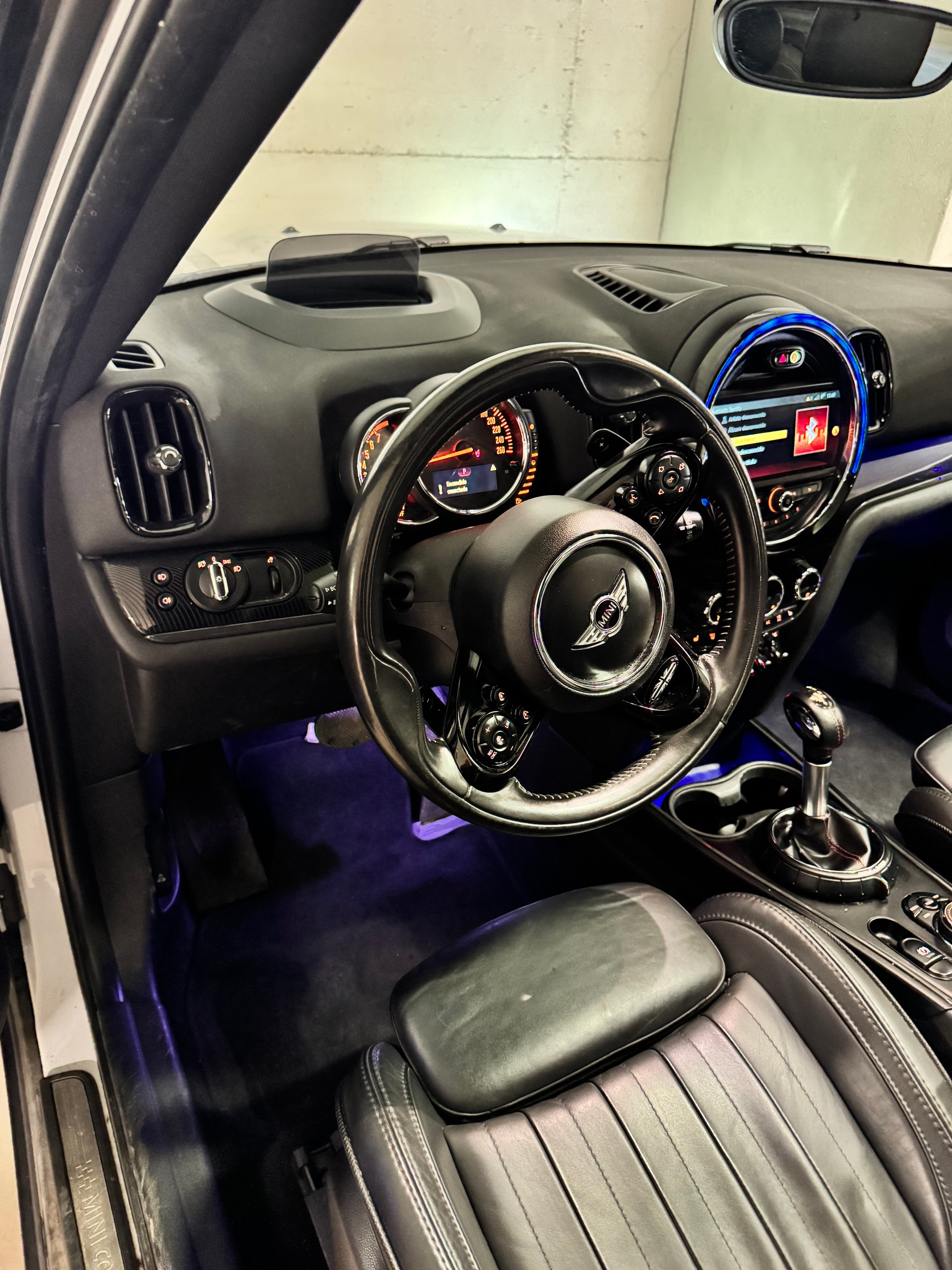 MINI 2.0i Cooper S ALL4-image-3
