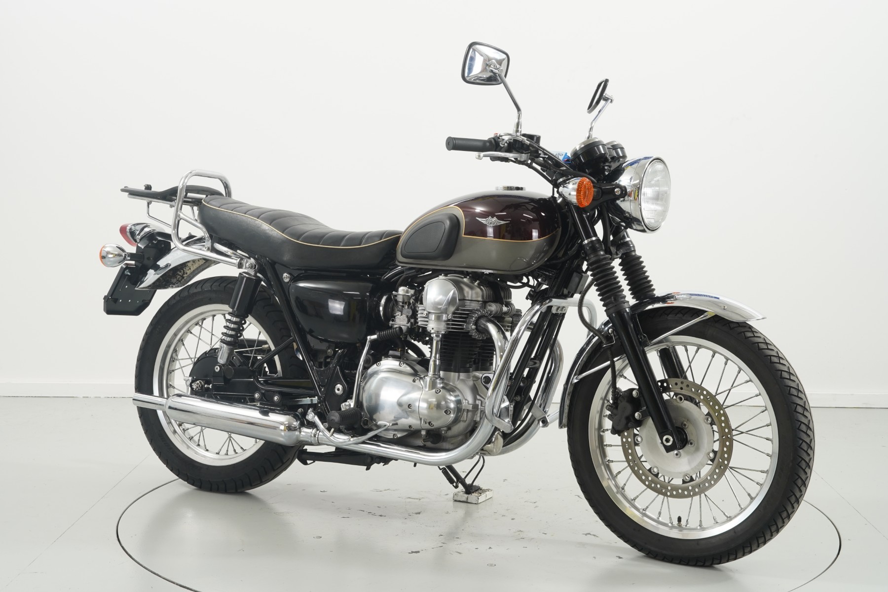 KAWASAKI W 650-showroom-element-1