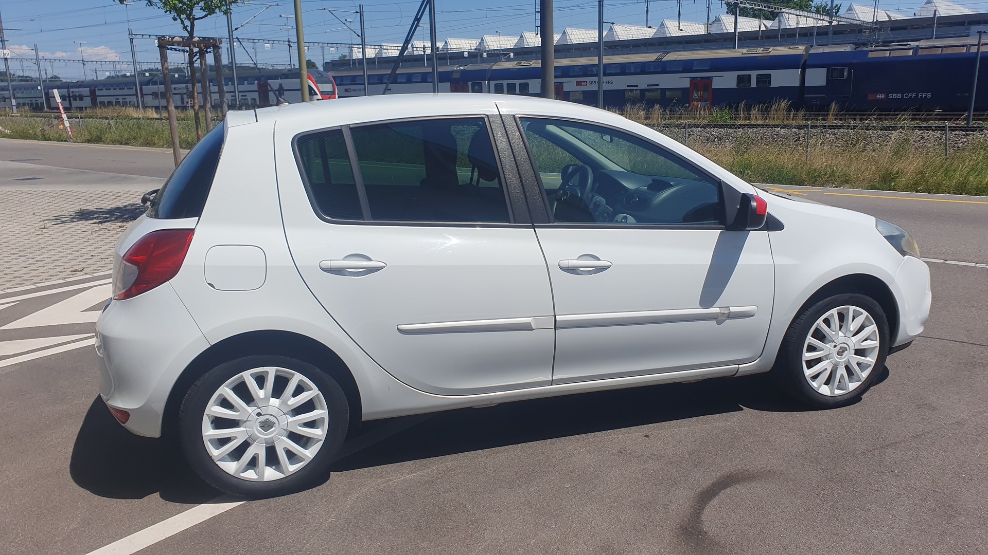 RENAULT 1.2 TCe 100 S-image-1