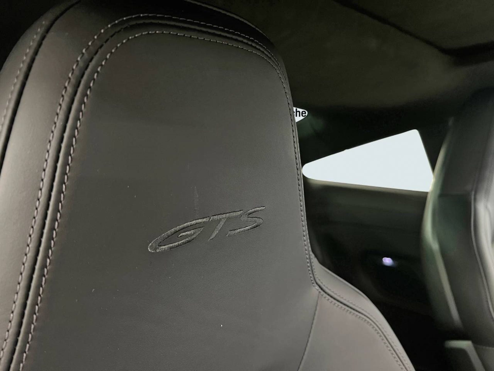 PORSCHE 911 Carrera 4 GTS-image-20