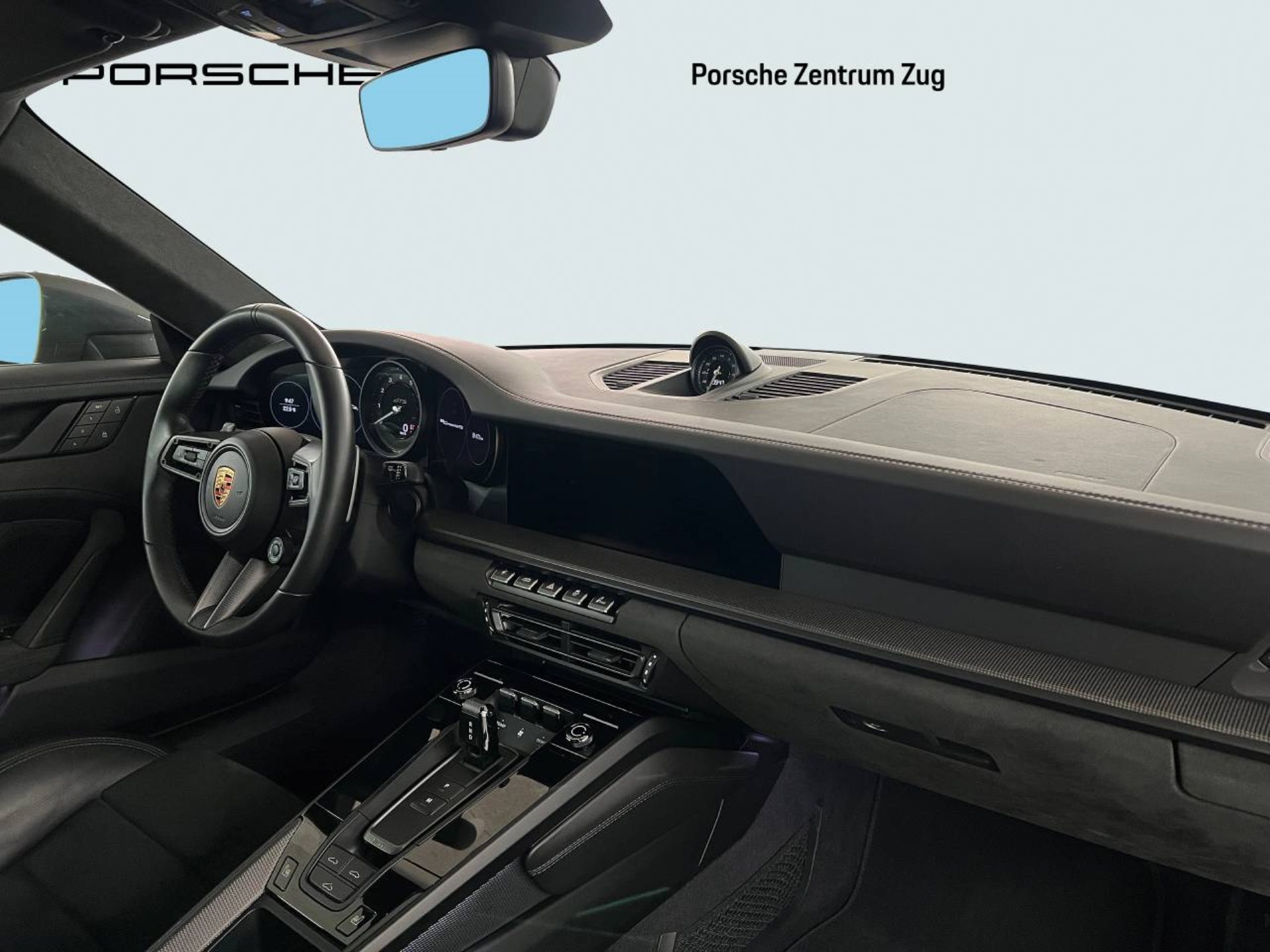 PORSCHE 911 Carrera 4 GTS-image-18