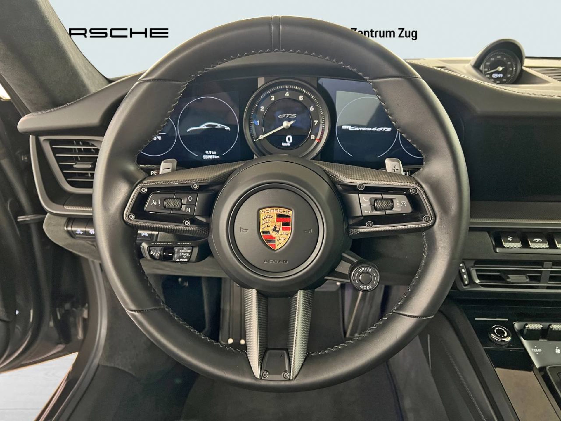 PORSCHE 911 Carrera 4 GTS-image-14