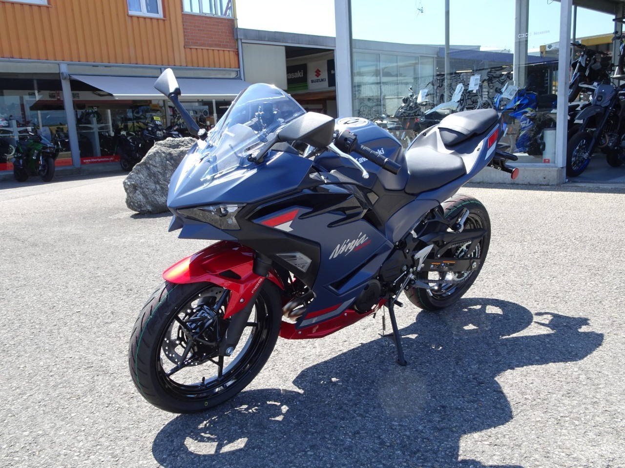 KAWASAKI Ninja 500 SE-showroom-element-3