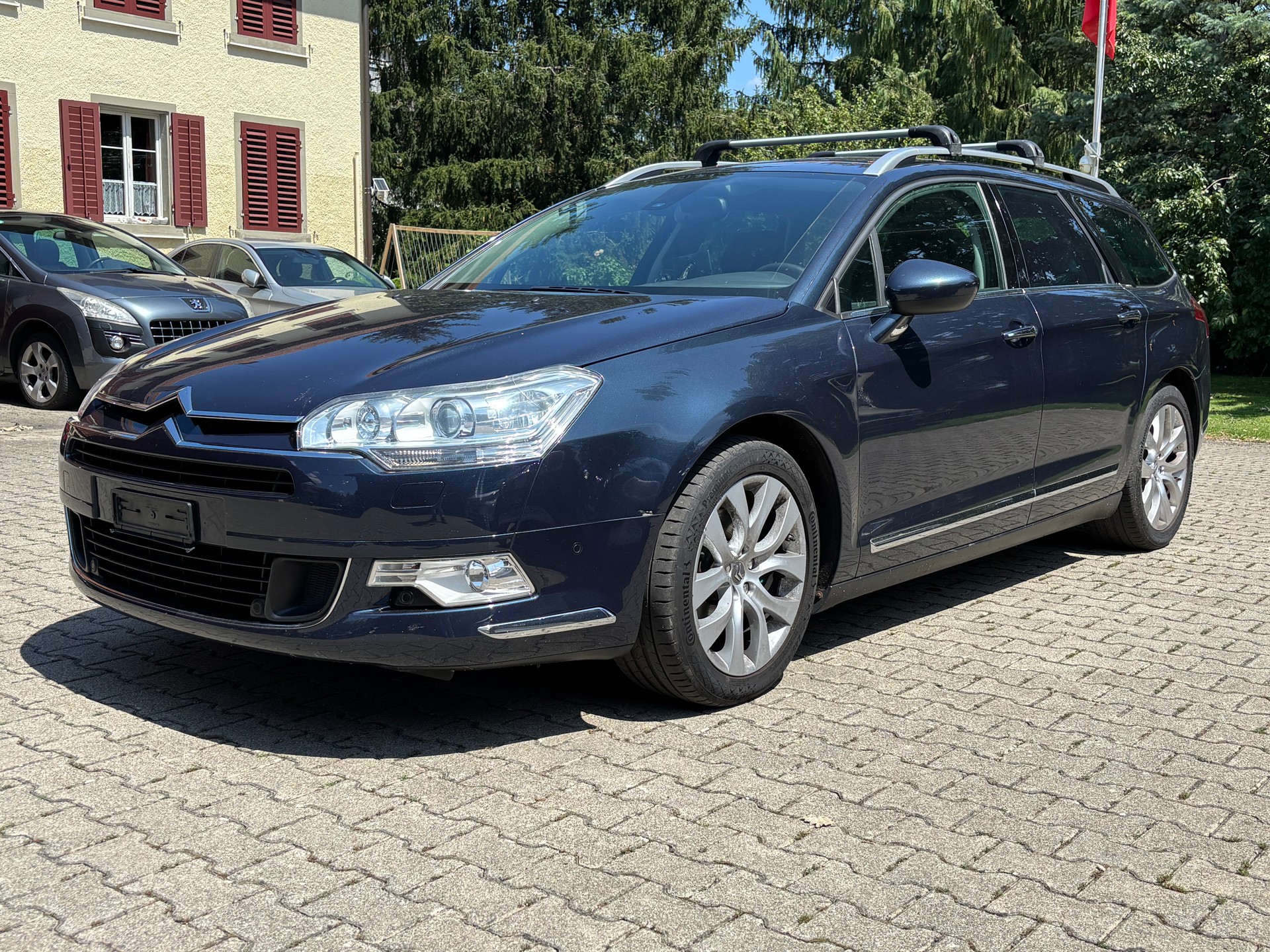 CITROEN C5 Tourer 2.0i Exclusive Automatic-image-2
