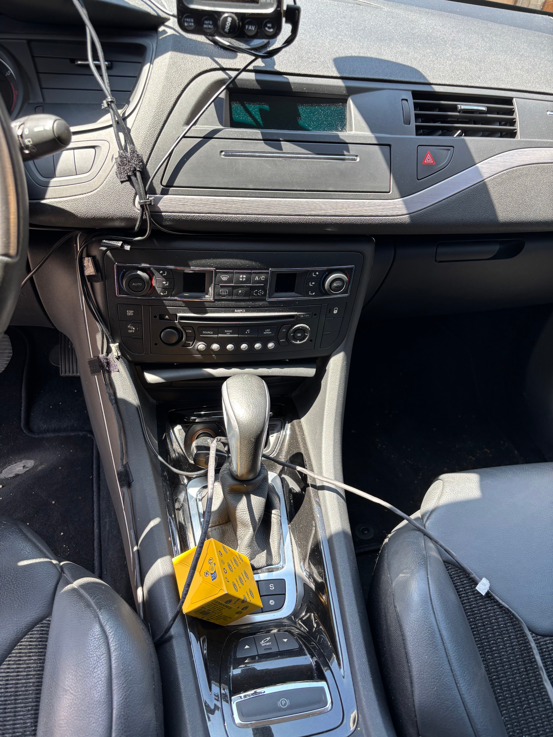 CITROEN C5 Tourer 2.0i Exclusive Automatic-image-8
