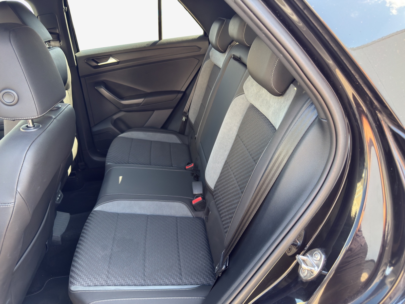 VW T-Roc 2.0 TDI SCR Sport DSG 4Motion-image-1