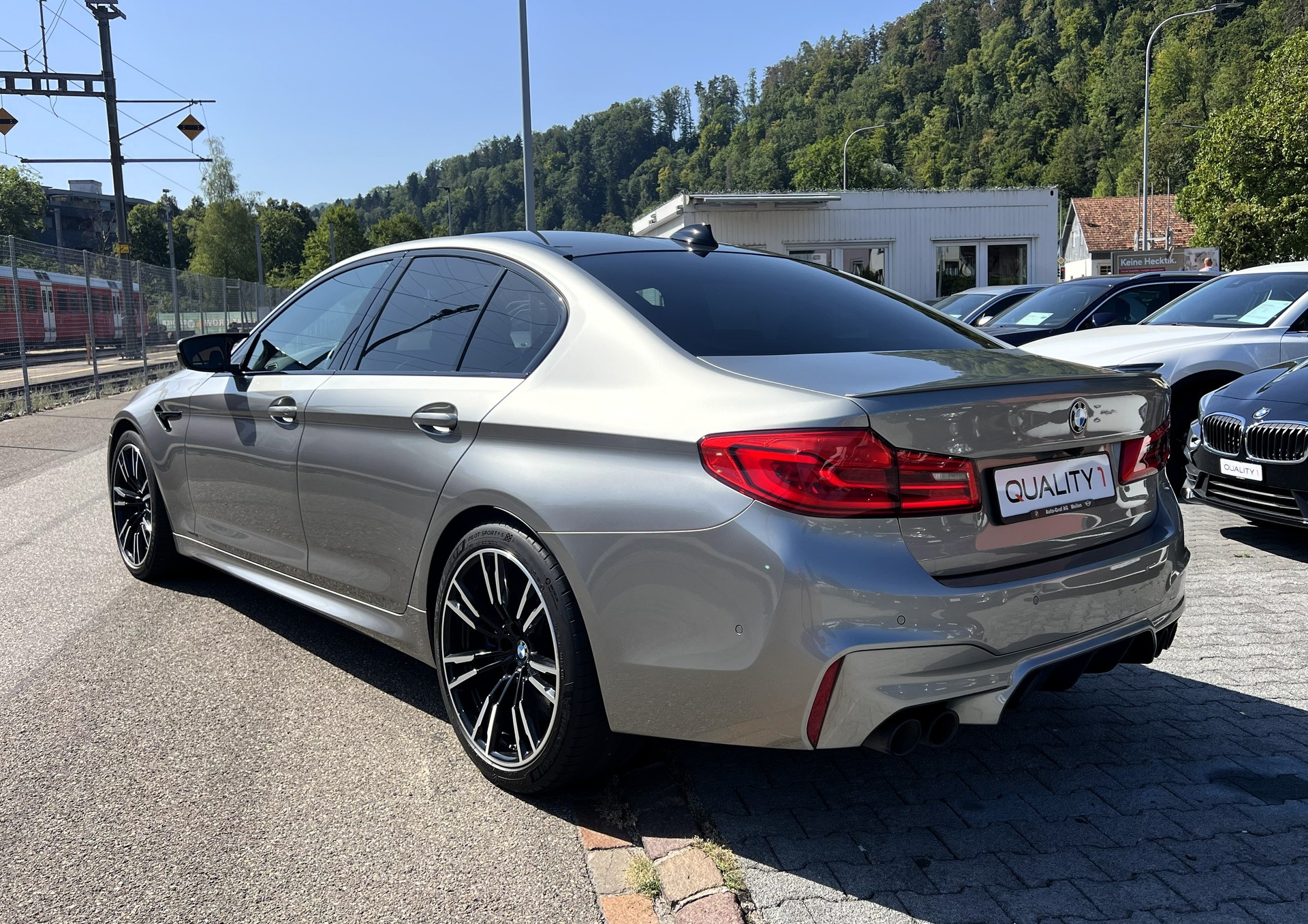 BMW M5 xDrive Drivelogic-showroom-element-2