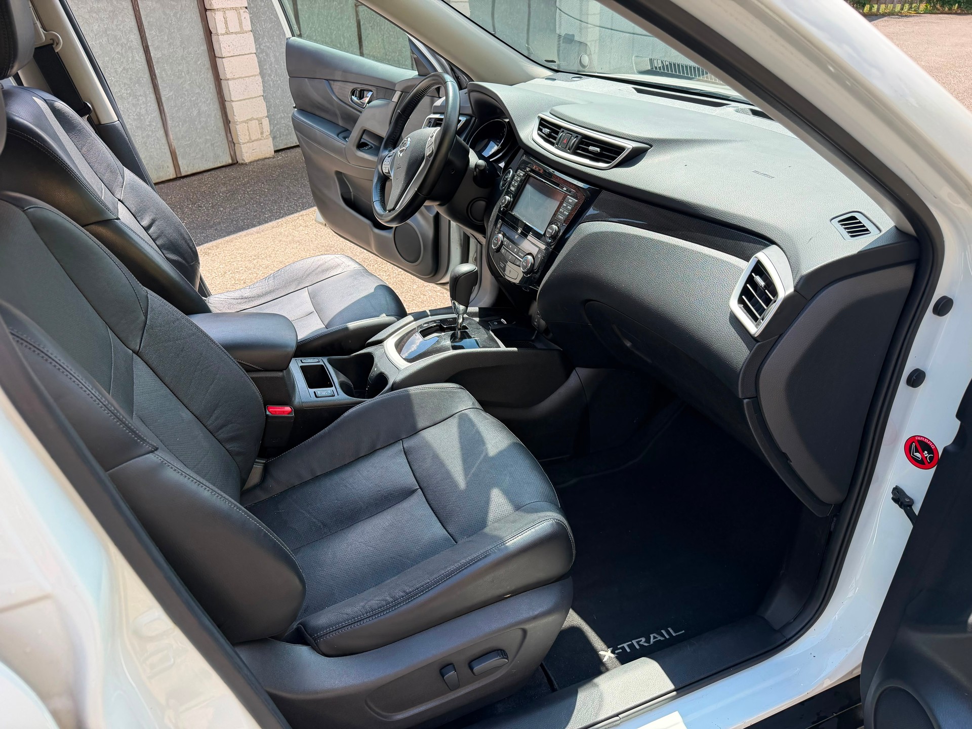 NISSAN X-Trail 1.6 dCi tekna Xtronic CVT-image-9