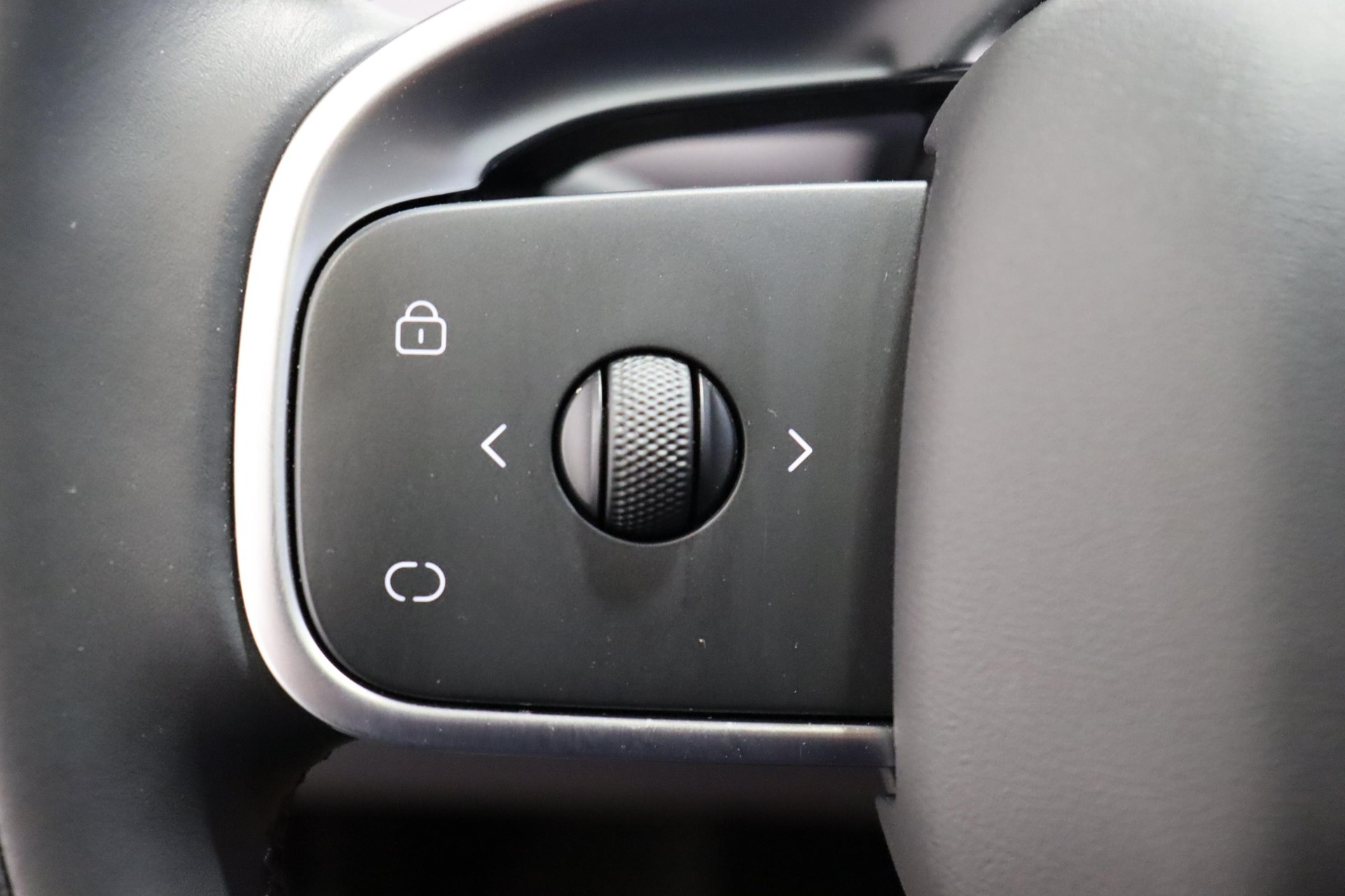 LEAPMOTOR C10 1.5 REEV Design-image-10