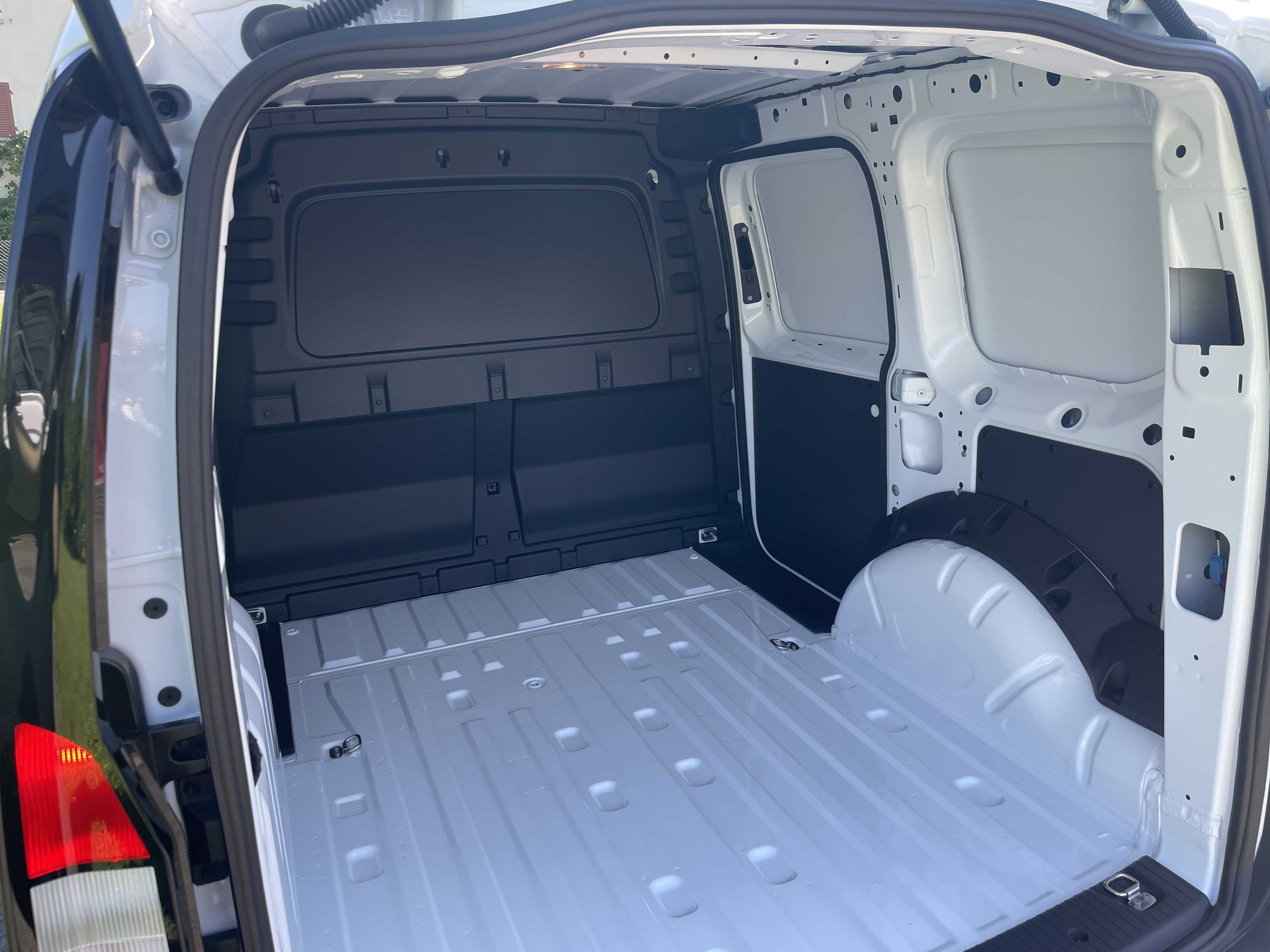 FORD Transit Connect Kaw. 2.0 EcoBlue 122PS Trend 4x4-image-20
