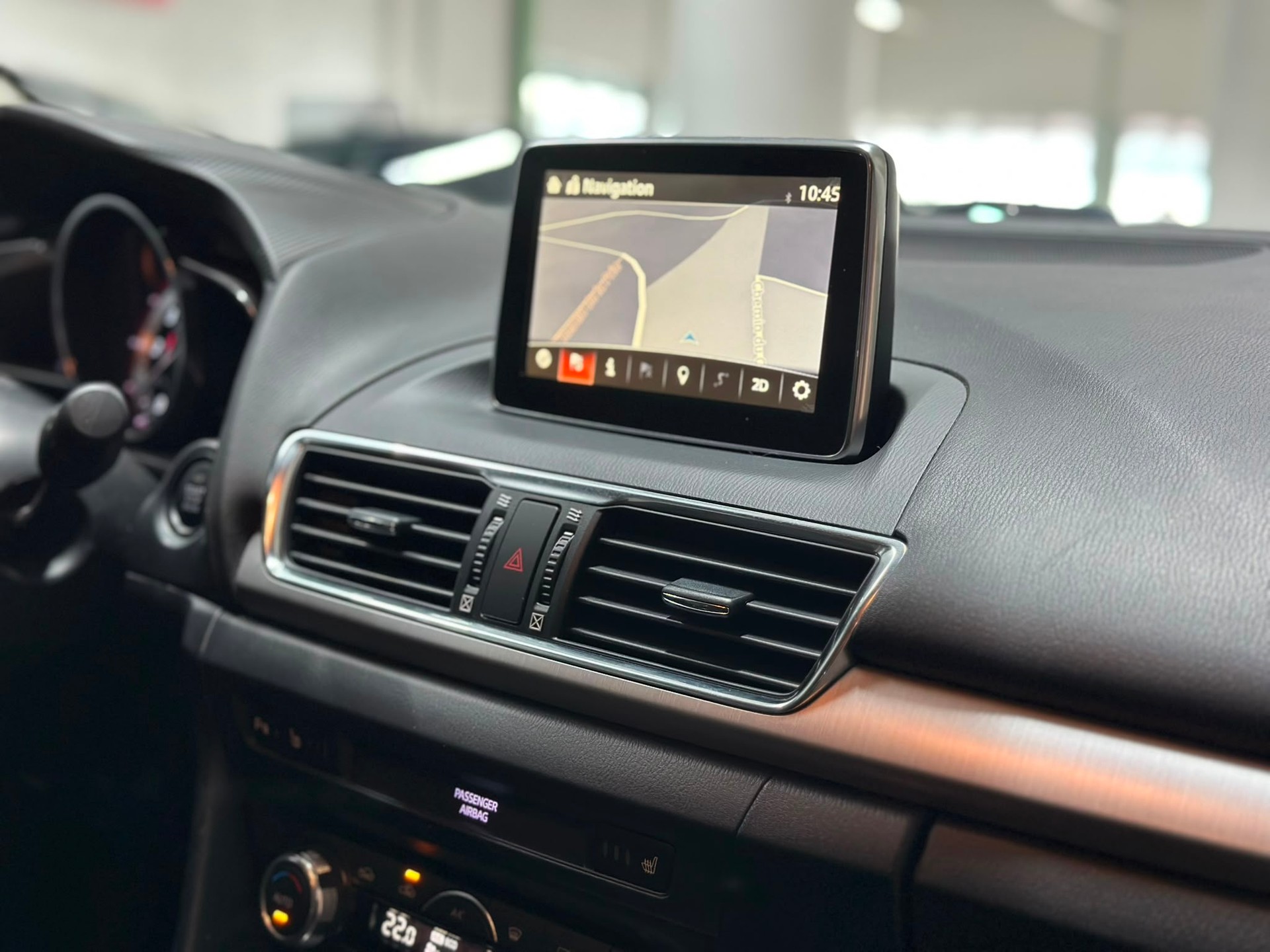 MAZDA 3 SKYACTIV-G 165 Revolution-image-13