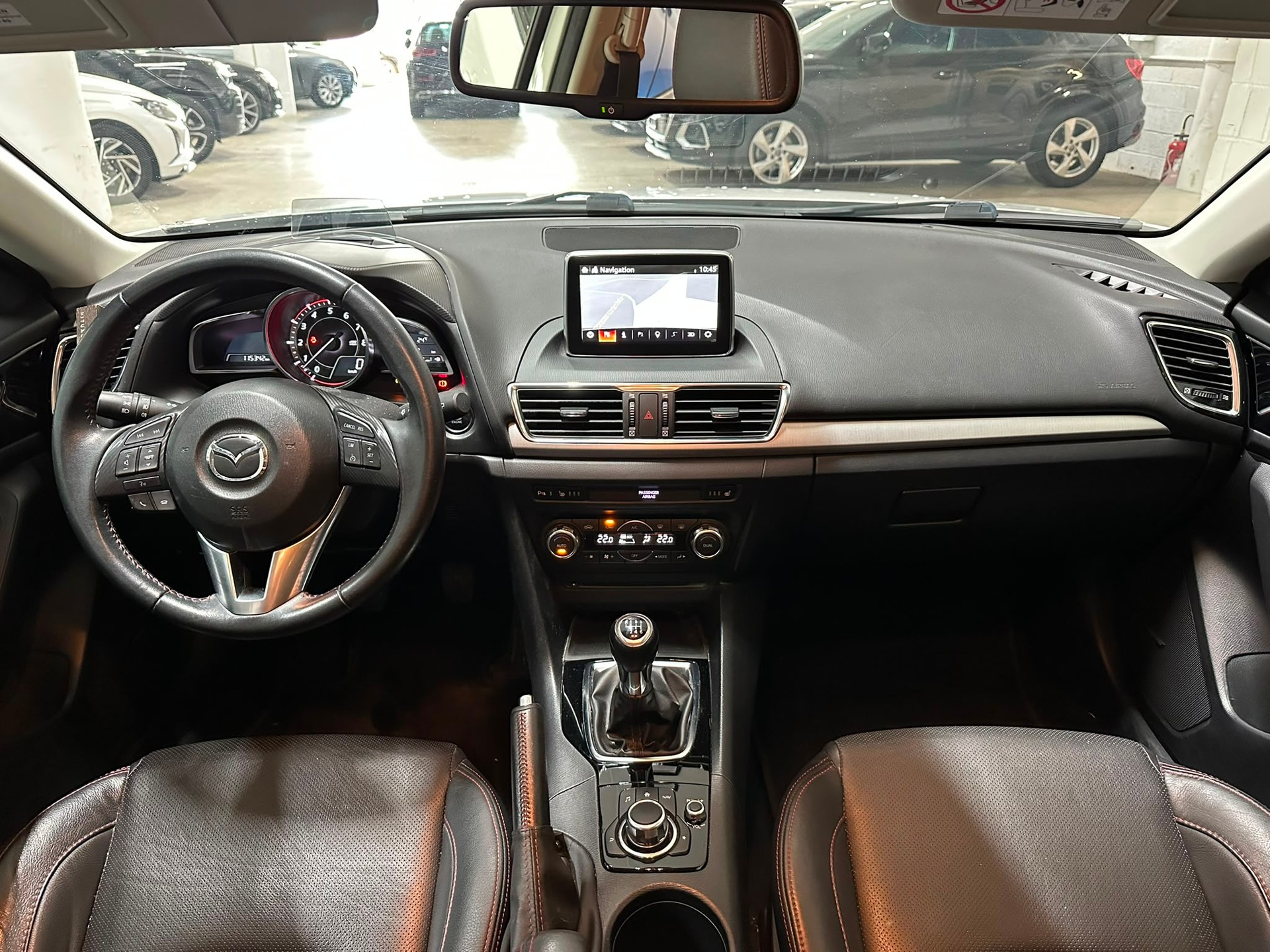 MAZDA 3 SKYACTIV-G 165 Revolution-image-7