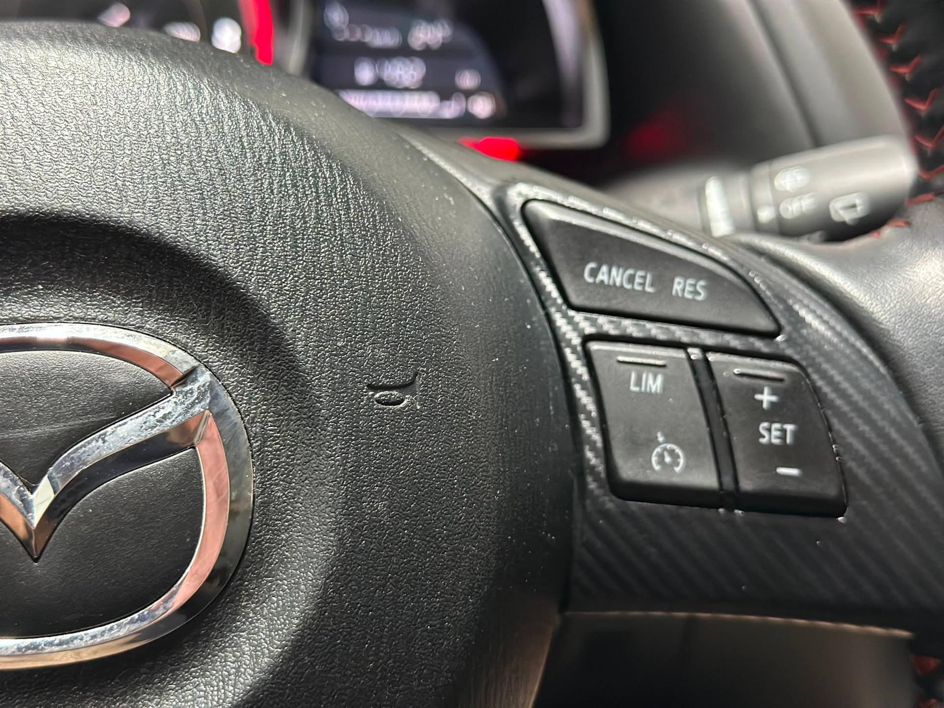 MAZDA 3 SKYACTIV-G 165 Revolution-image-11