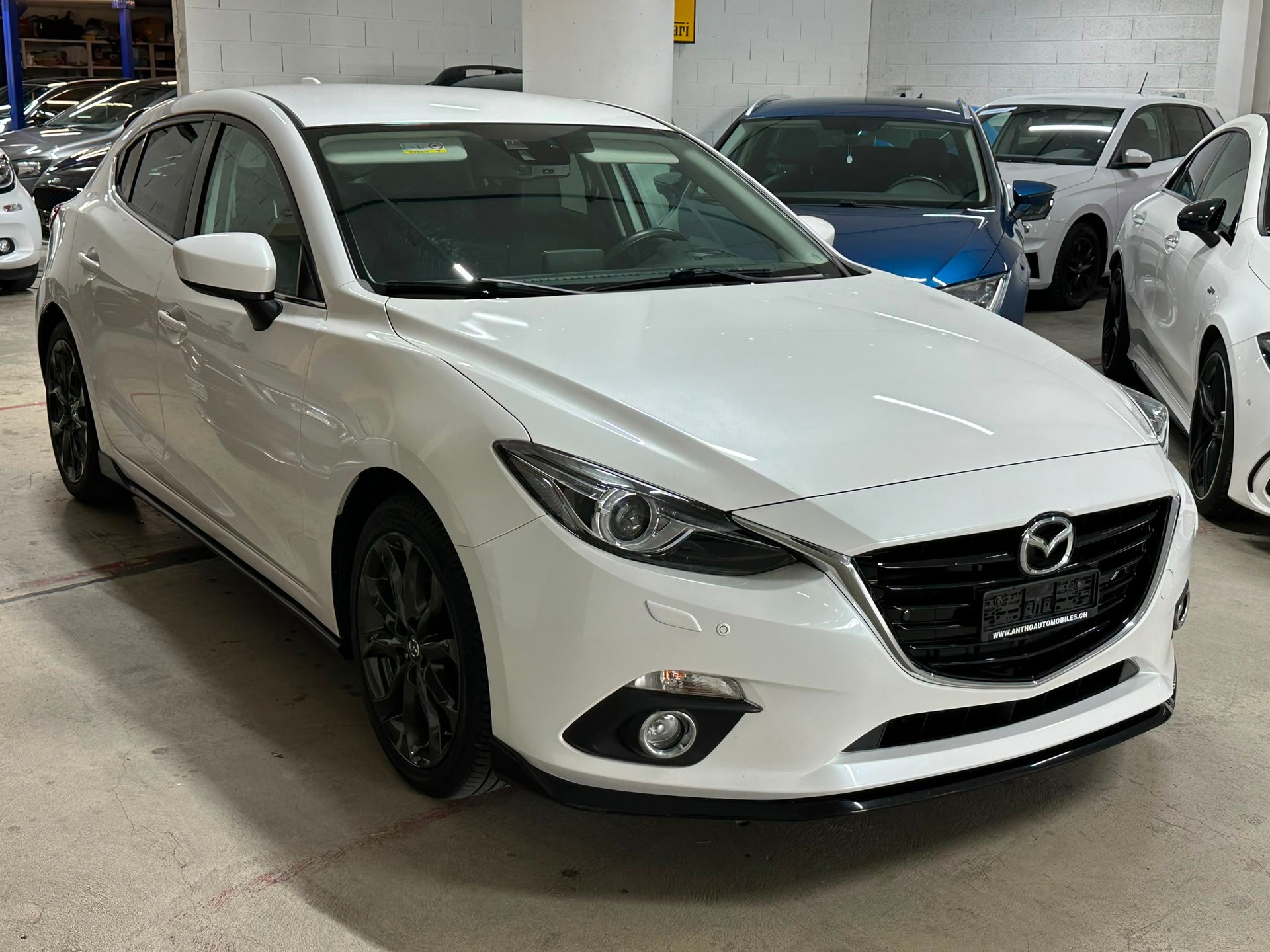 MAZDA 3 SKYACTIV-G 165 Revolution-image-2
