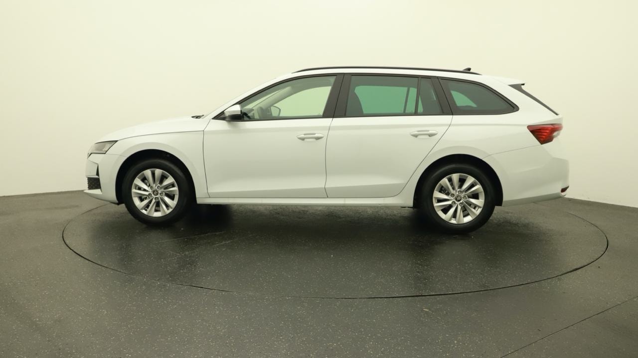 SKODA Octavia Combi 2.0 TDI DSG Selection-showroom-element-1