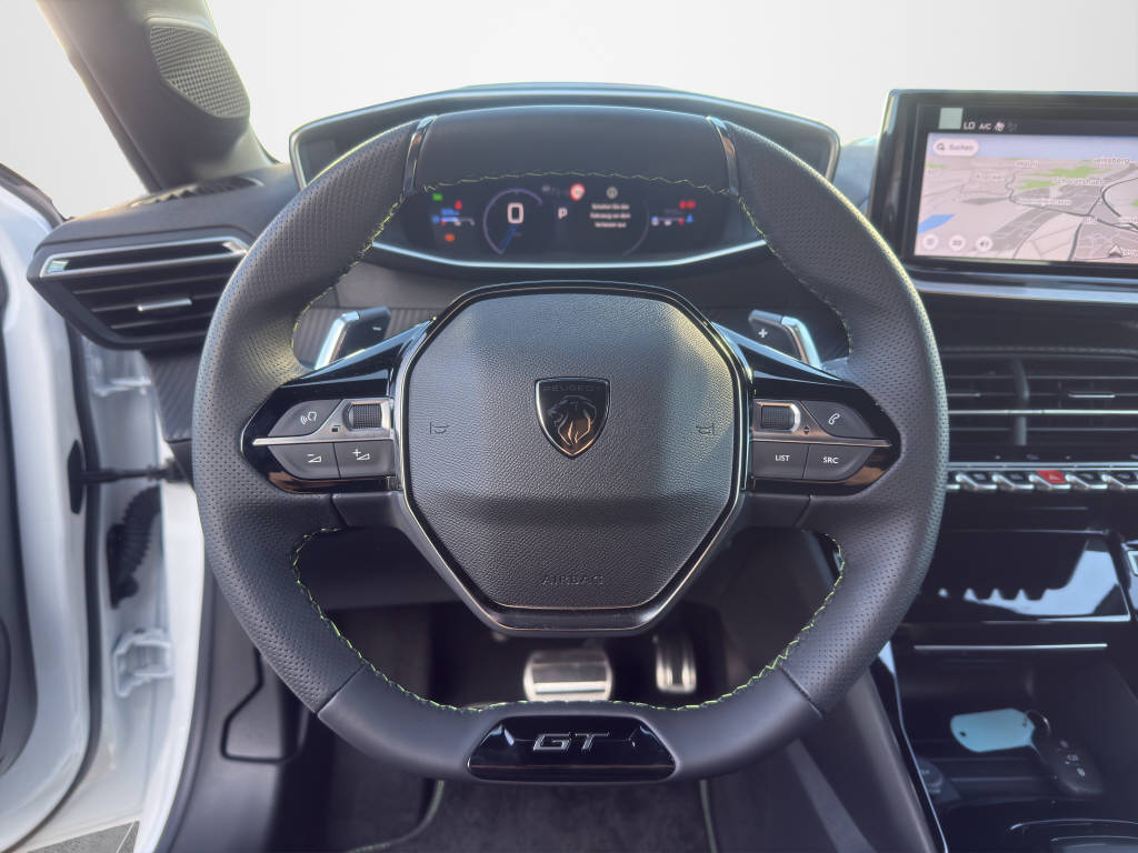 PEUGEOT 208 1.2 Hybrid 145 GT-image-9